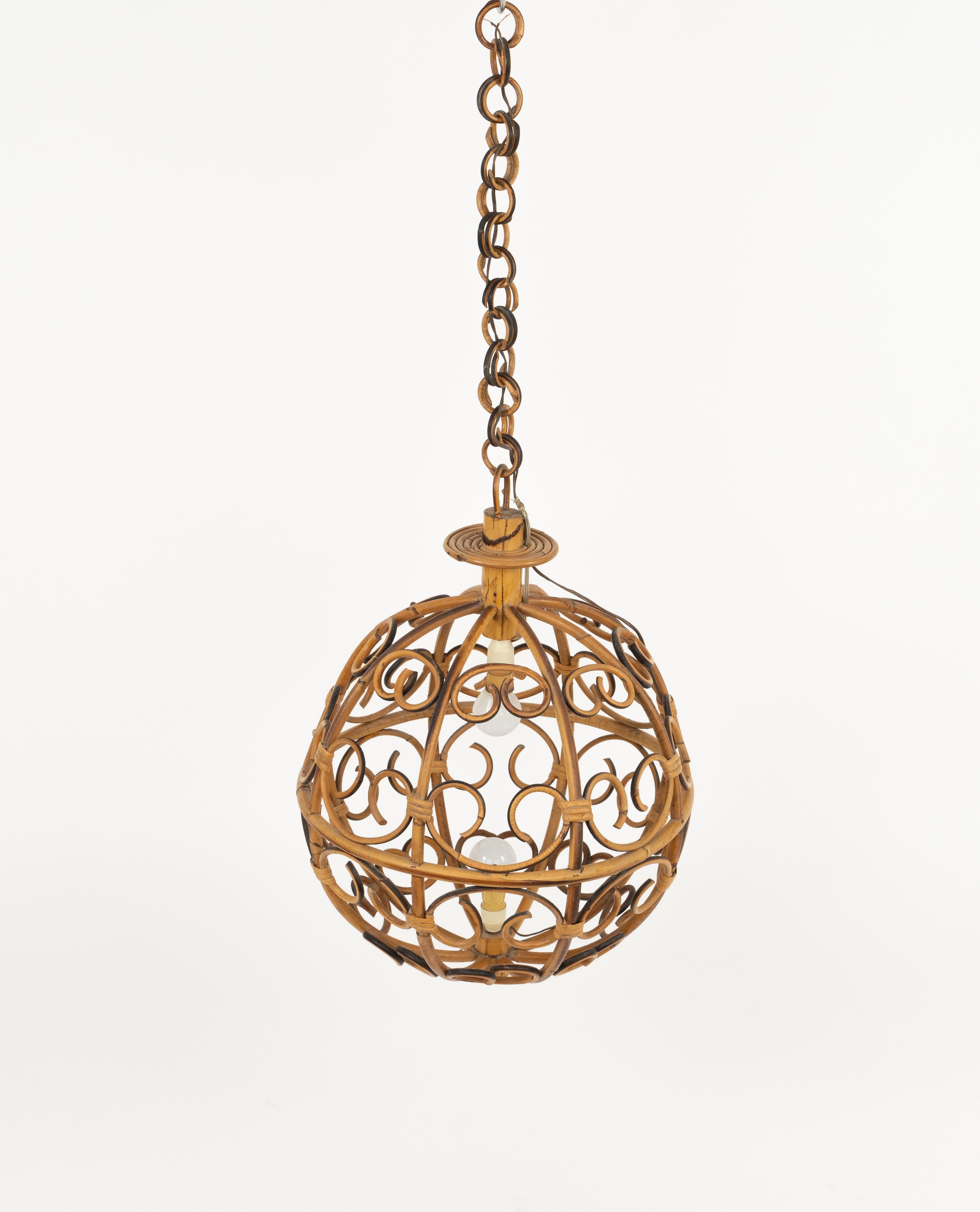 Midcentury Globe Chandelier in Rattan and Bamboo, Italy 1960s For Sale 2