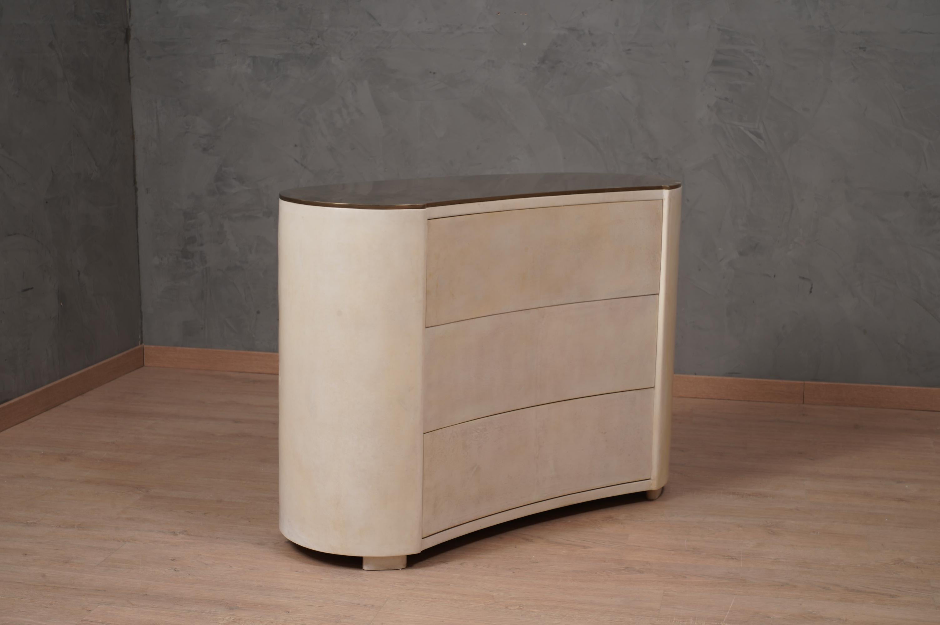 MidCentury Goatskin Italian Chest of Drawer, 1980 In Good Condition For Sale In Rome, IT