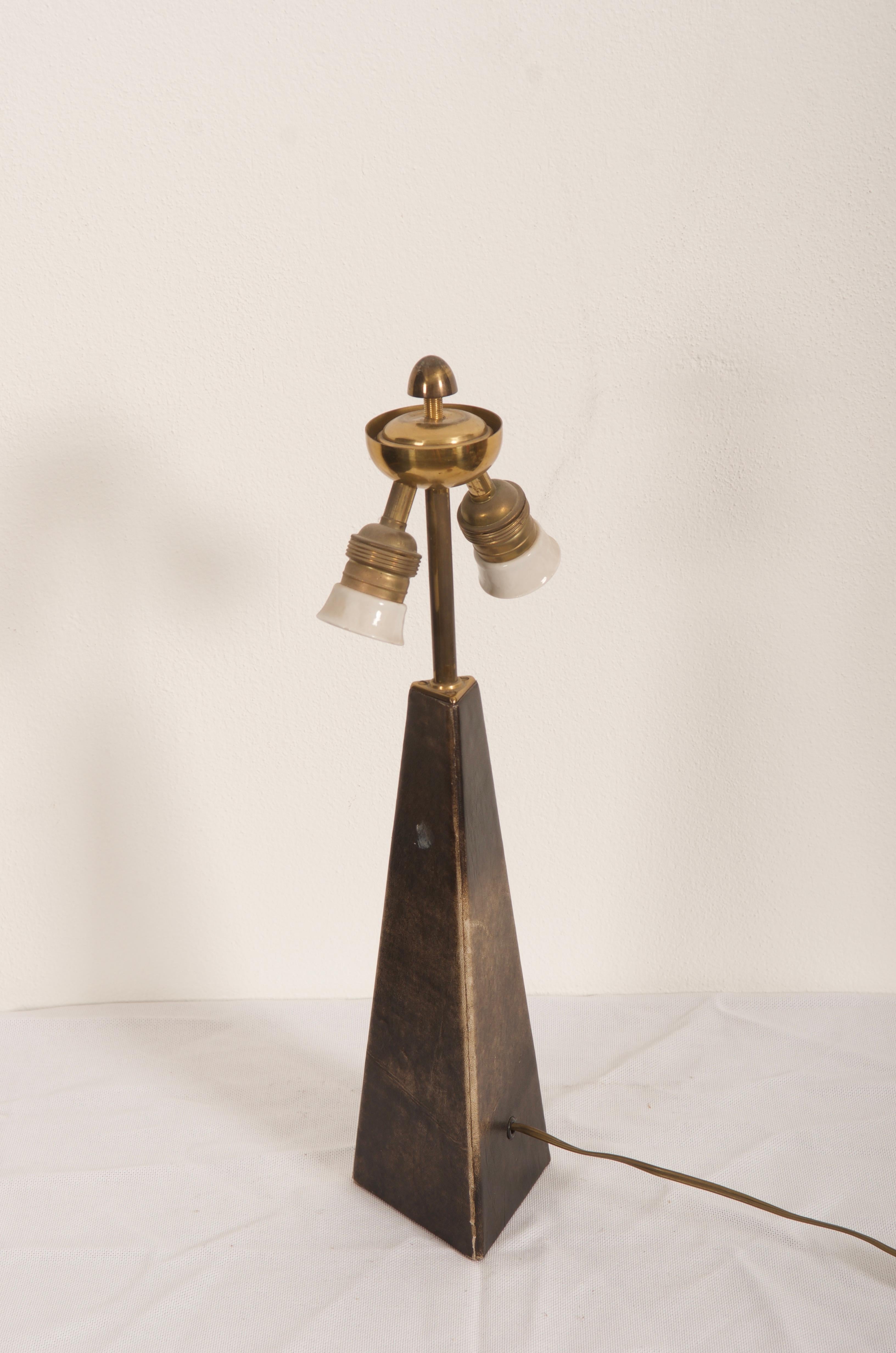Mid-Century-Tischlampe aus Ziegenleder von Aldo Tura (Mitte des 20. Jahrhunderts) im Angebot