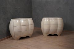 Commodes e cassettiere italiane in pelle di capra bianca e legno del Medioevo, 1980