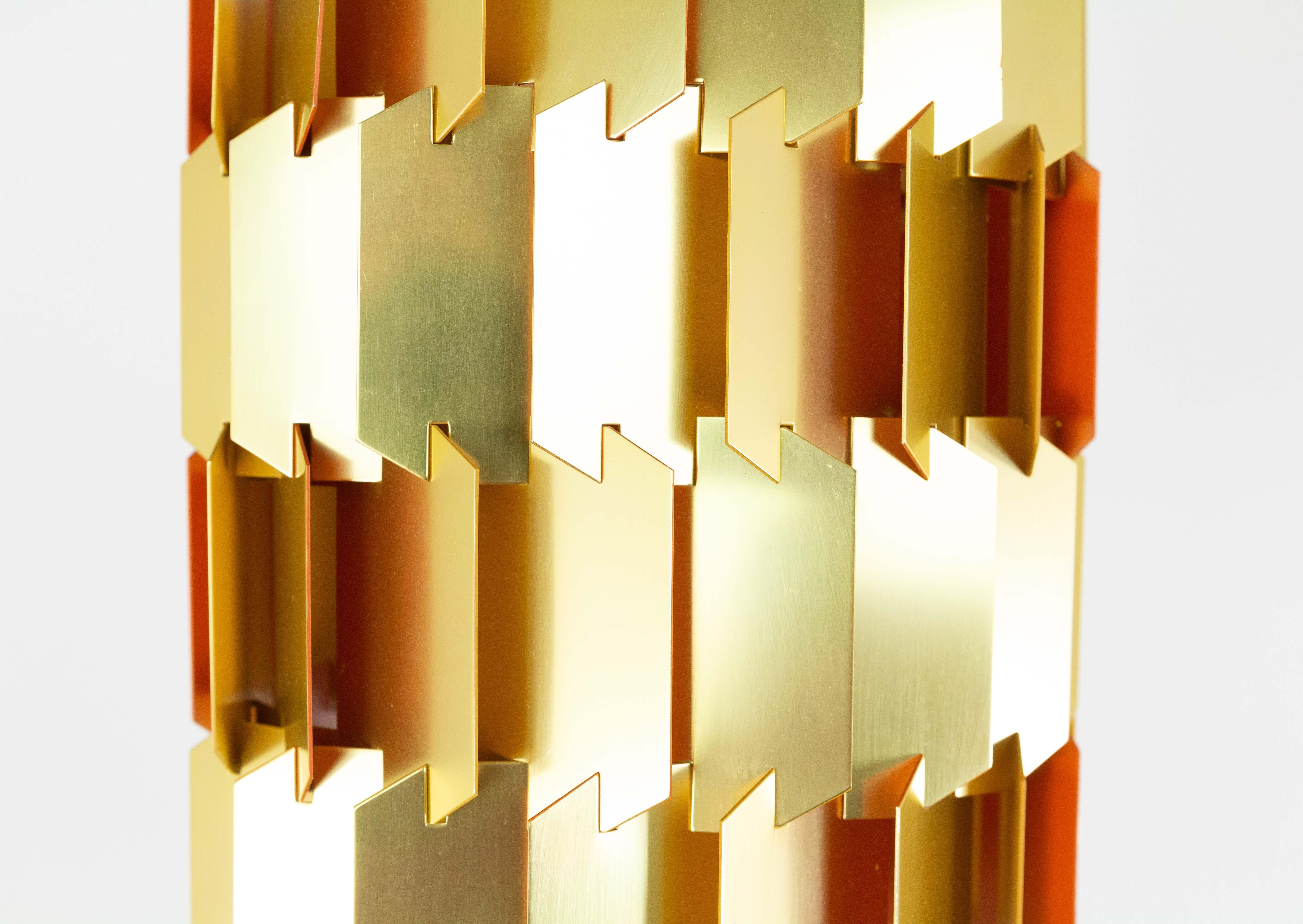 Gold- und orangefarbener Facettenanhänger aus der Mitte des Jahrhunderts von Louis Weisdorf für Lyfa, 1960er Jahre (Dänisch) im Angebot