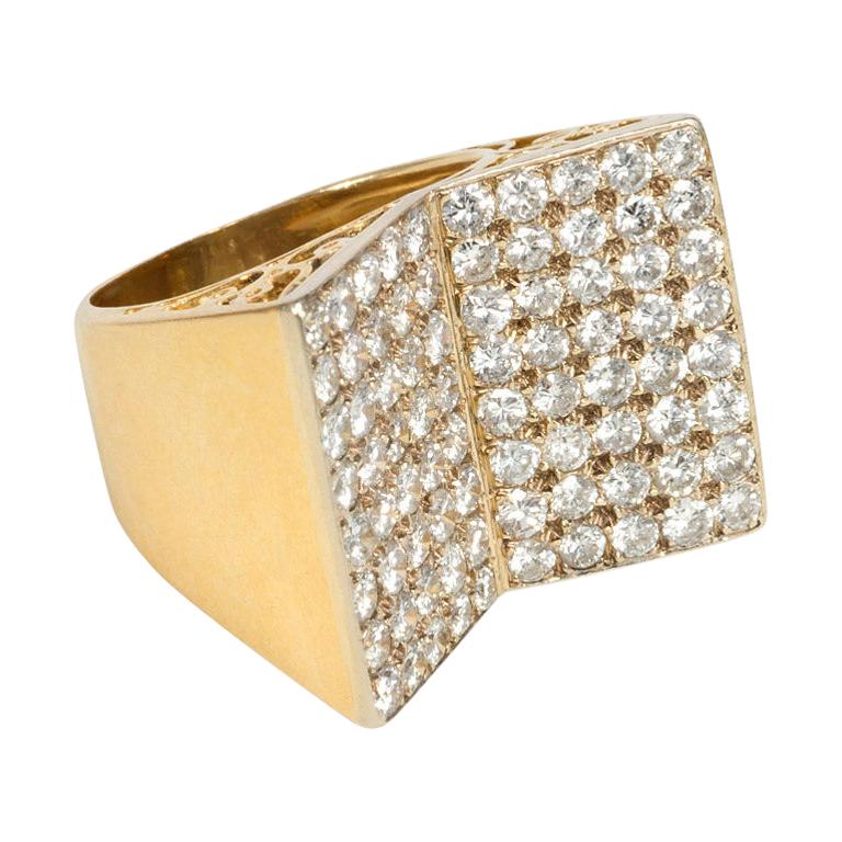 Mid-Century Gold and Pavé Diamond Ring of Inverted Double Plaque Design For Sale