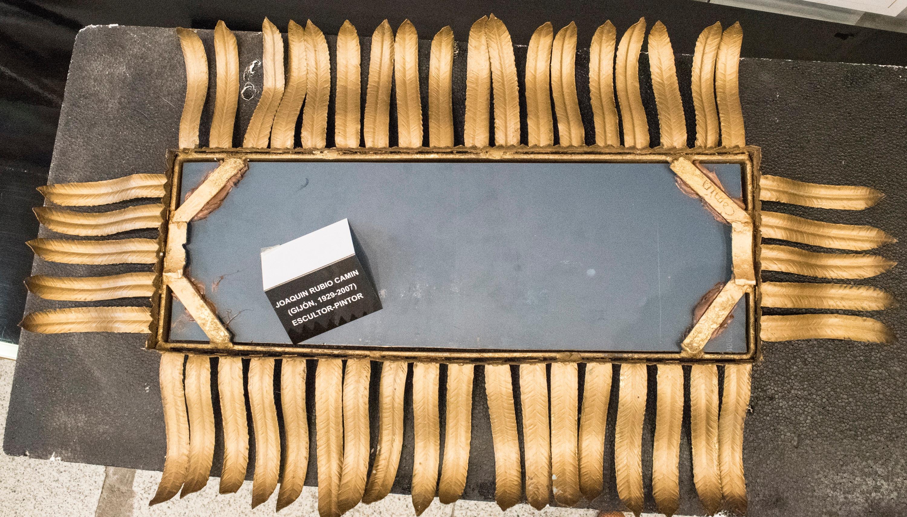 Midcentury Gold Brass Joaquin Rubio Camin Spanish Mirror Sculpture Signed, 1970s 4