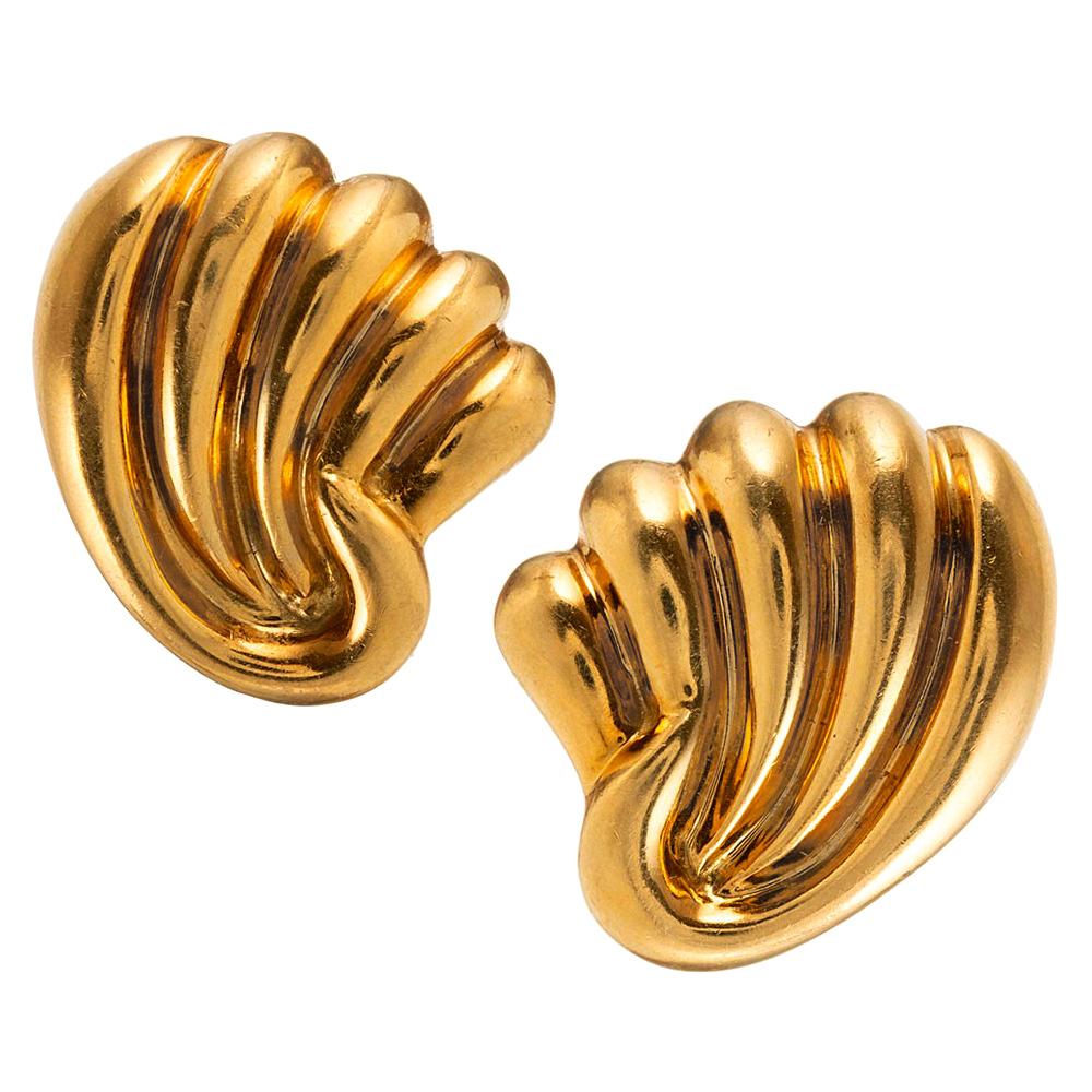 Midcentury Golden Shell Motif Earrings