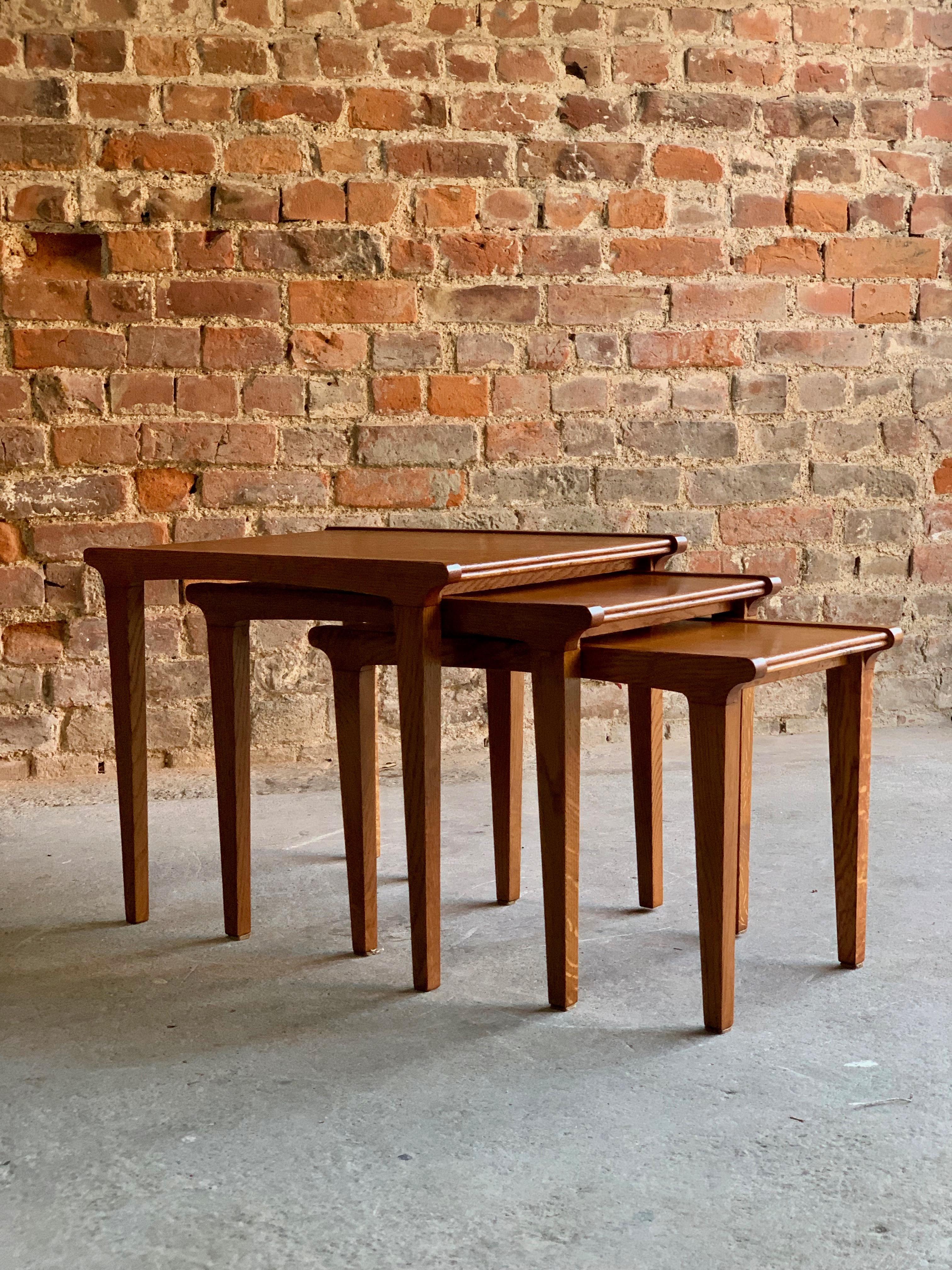 Midcentury Gordon Russell Nest of Tables Set of Three Oak, 1950s 6