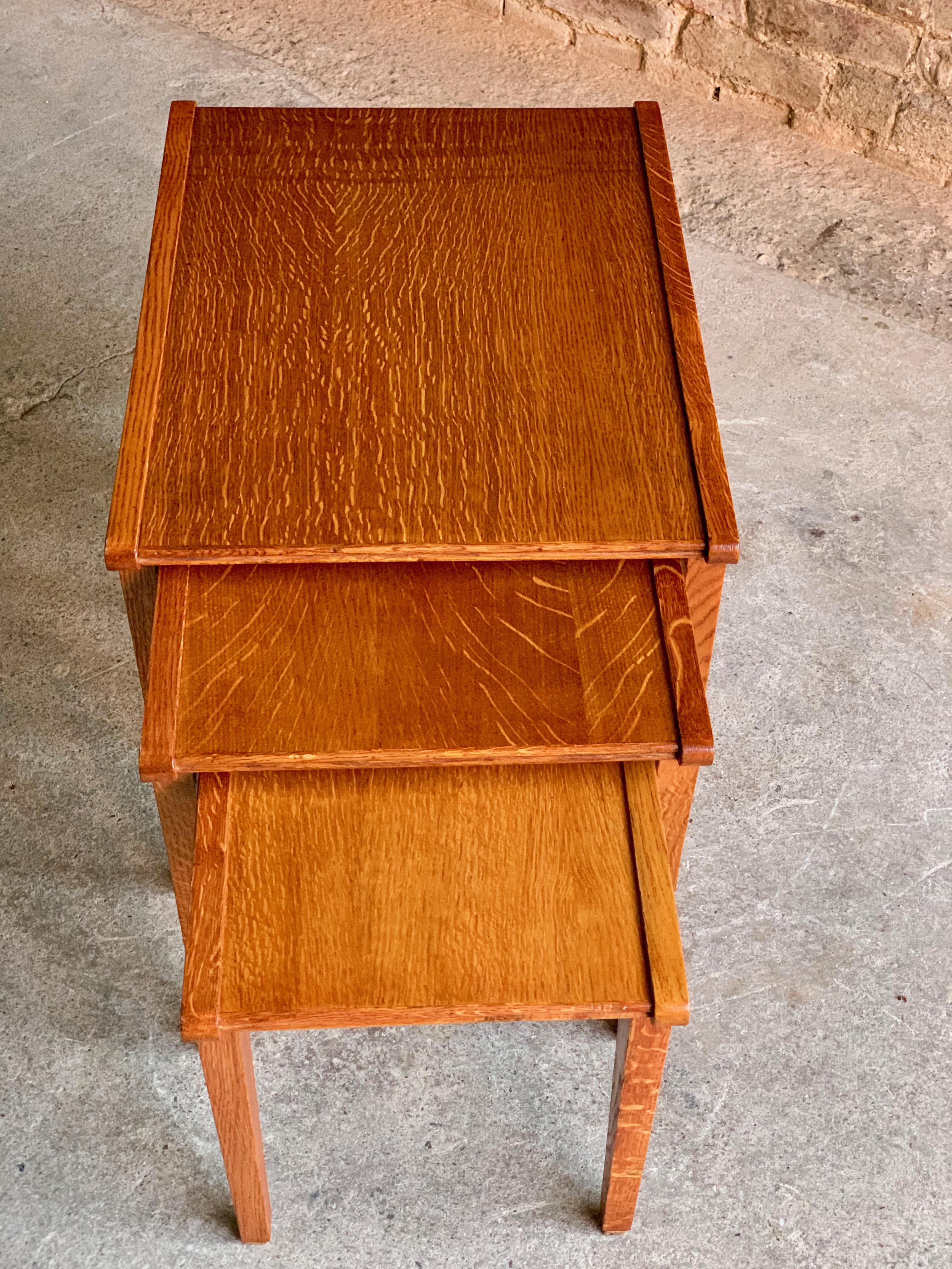 Midcentury Gordon Russell Nest of Tables Set of Three Oak, 1950s 7
