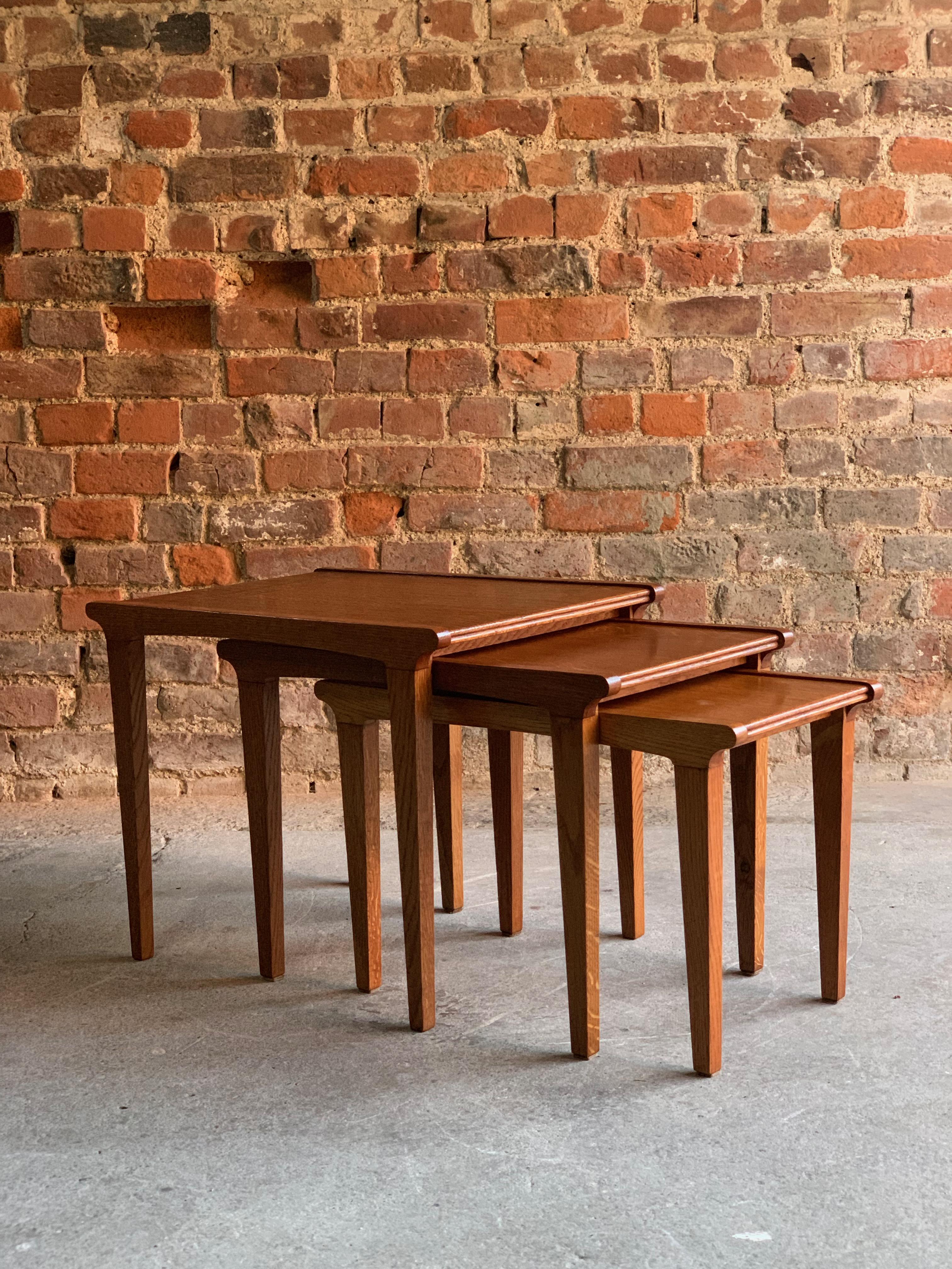 Mid-Century Modern Midcentury Gordon Russell Nest of Tables Set of Three Oak, 1950s