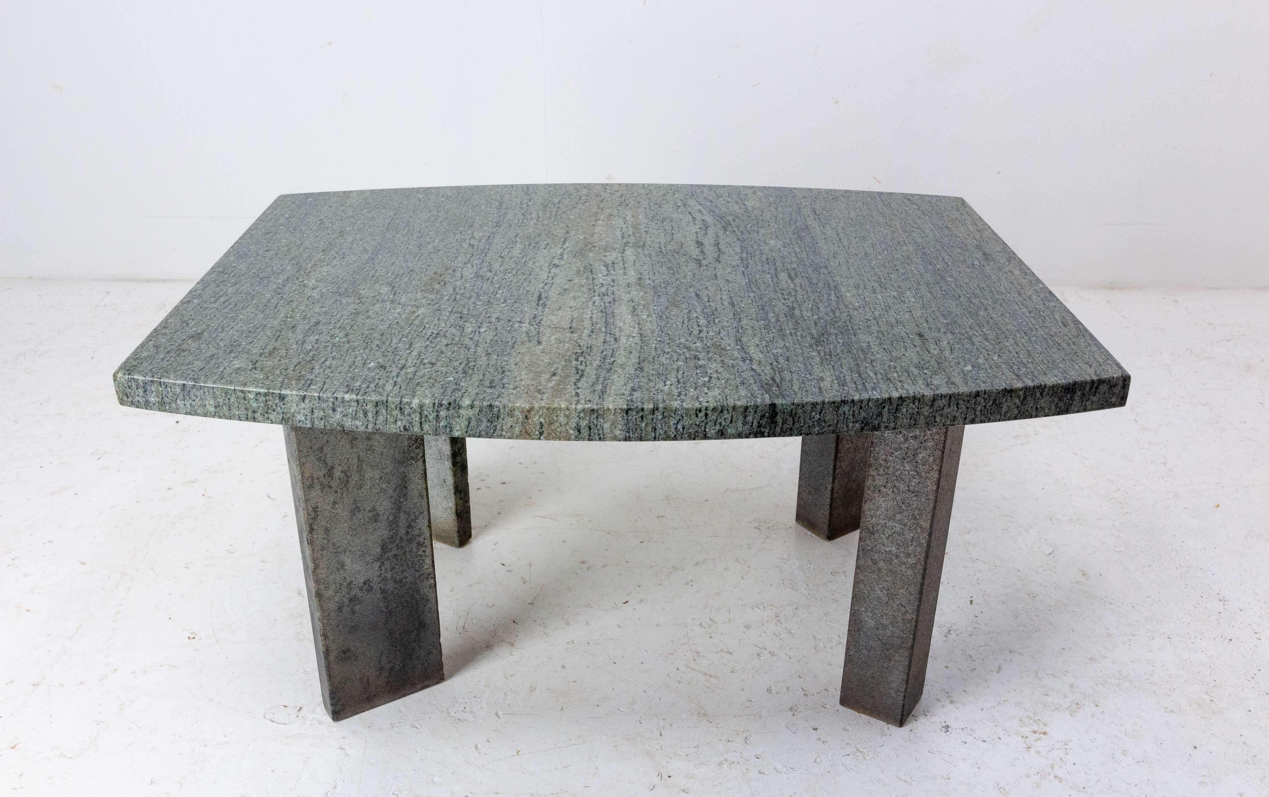 Granite Mid-Century Modern coffee table
French circa 1970
In good condition. 

Shipping:
L 81 P63 H40,5 61 kg