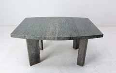 Table basse en granit du milieu du siècle dernier, vers 1970