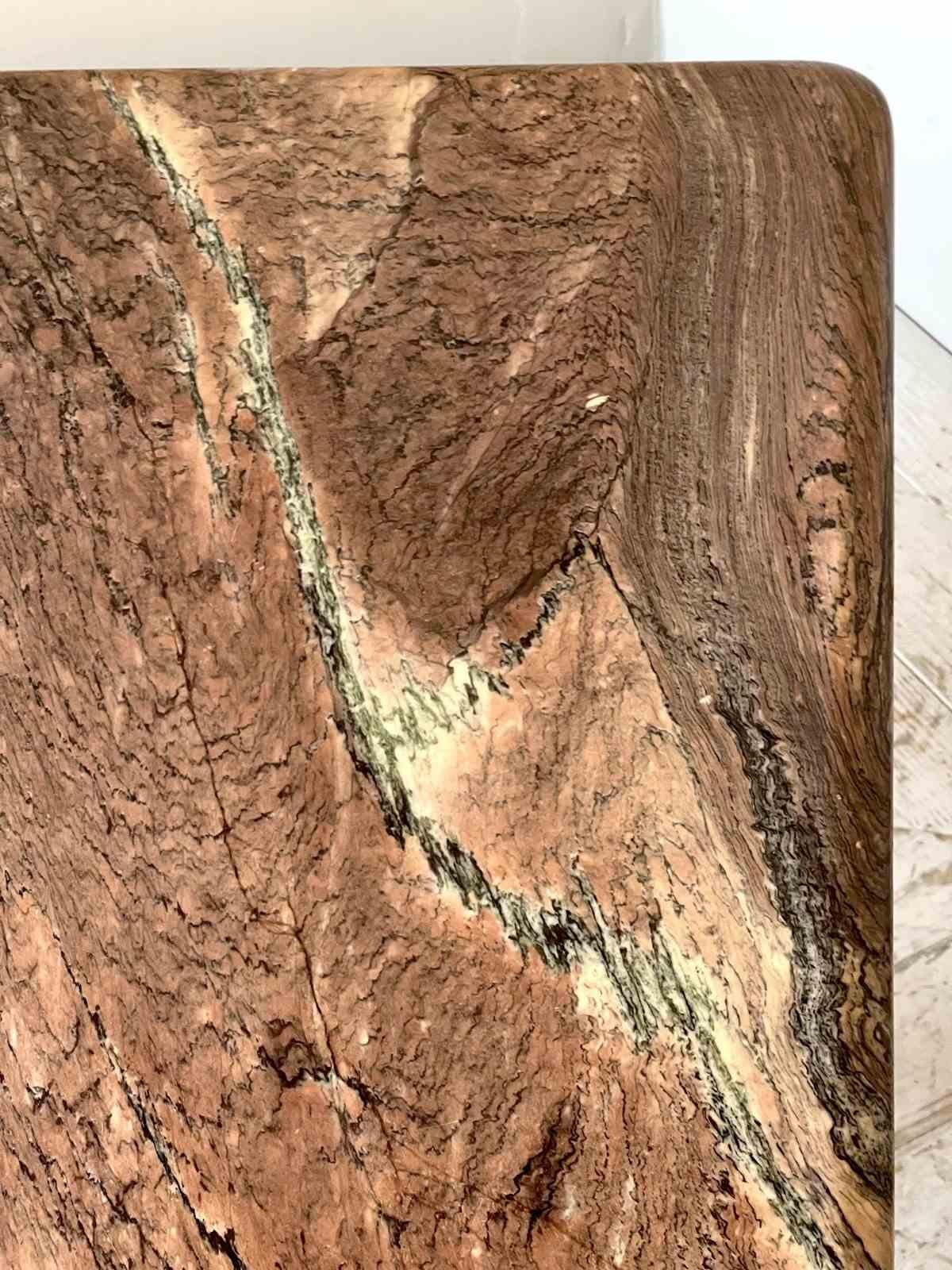 Laiton Table basse à plateau en granit du milieu du siècle en vente