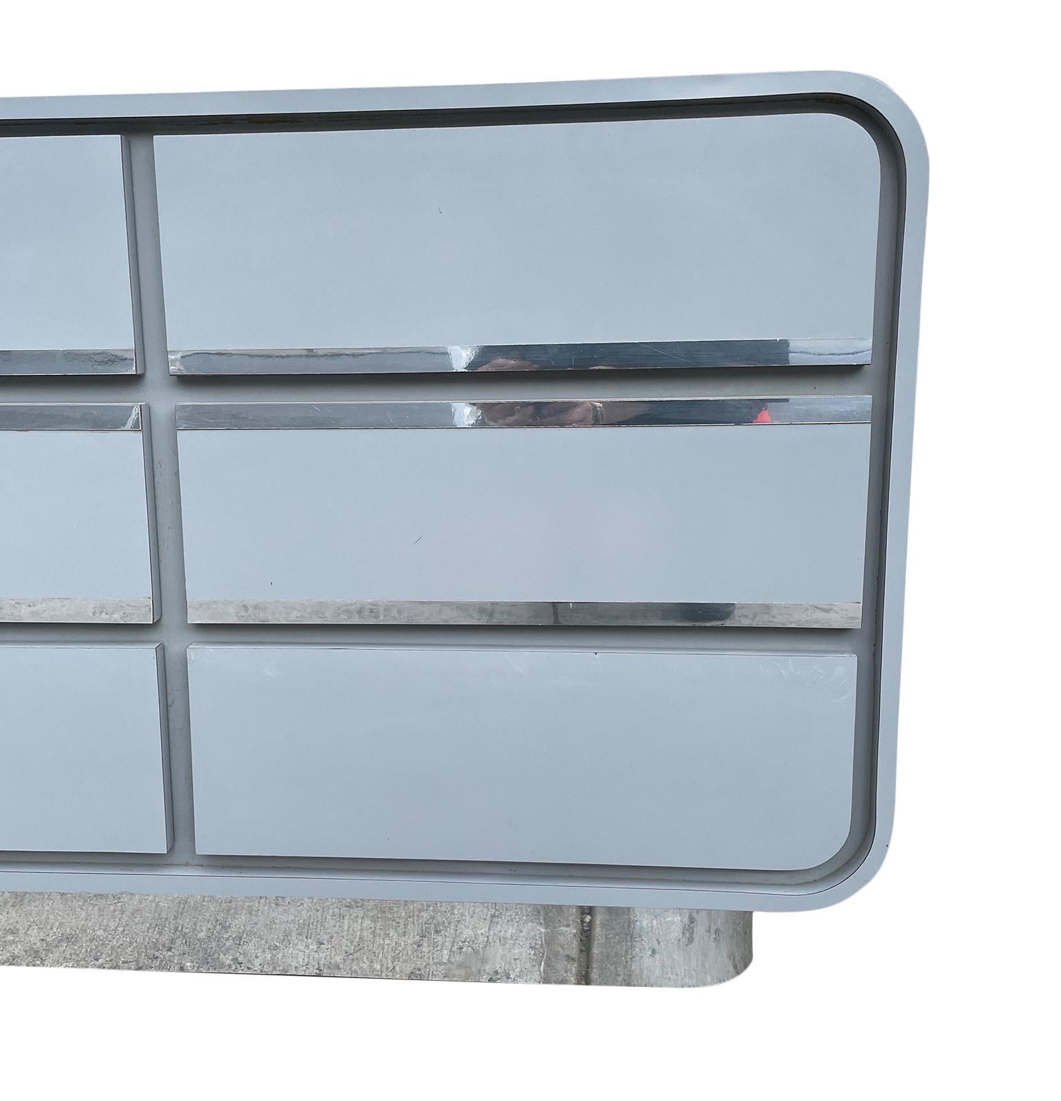 Midcentury Gray Gloss and Chrome Laminate Custom 9 Drawer Dresser Credenza In Good Condition For Sale In BROOKLYN, NY