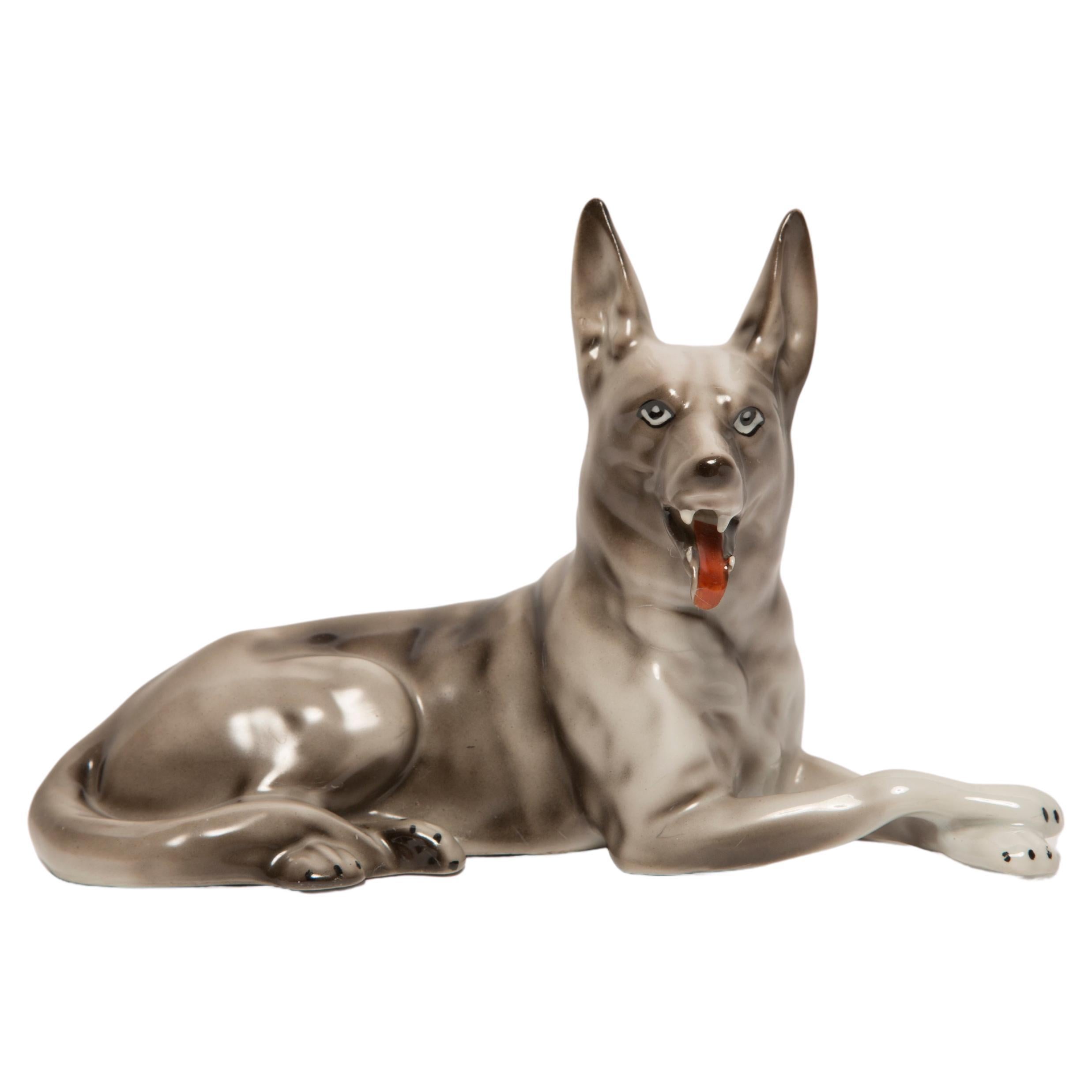 Sculpture de chien de berger en céramique grise du milieu du siècle, Europe, années 1960 en vente
