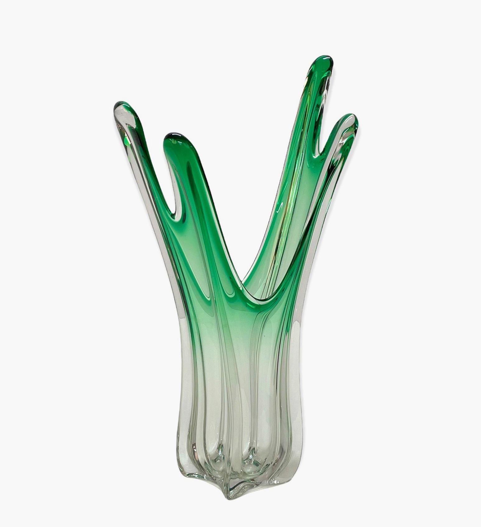 Midcentury Green Art Murano Glass Italian Vase Attributed to F.lli Toso, 1950s For Sale 6