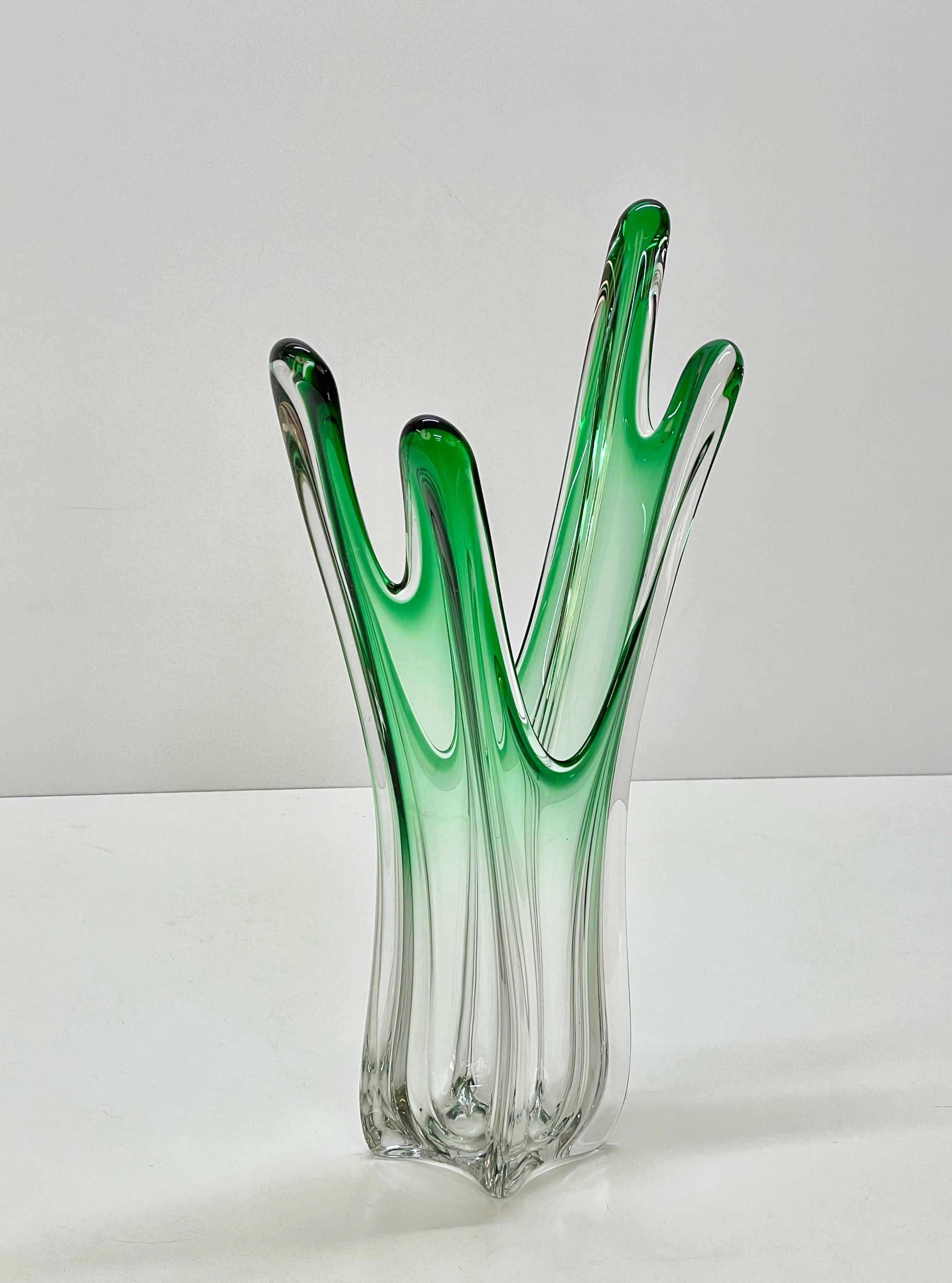 Midcentury Green Art Murano Glass Italian Vase Attributed to F.lli Toso, 1950s For Sale 8