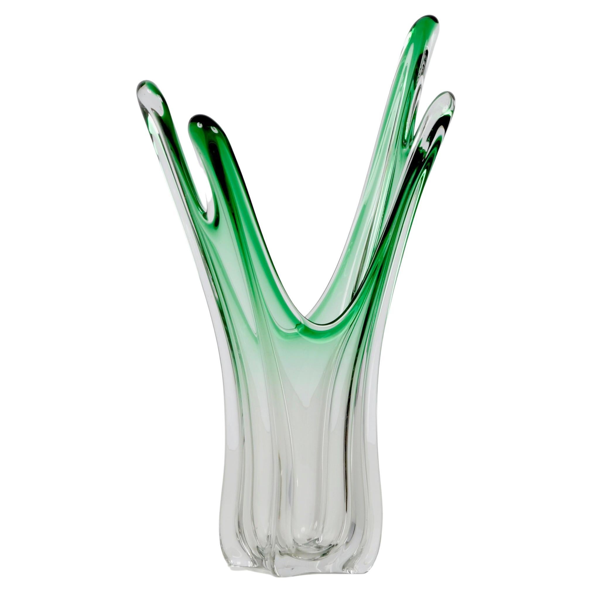 20th Century Midcentury Green Art Murano Glass Italian Vase Attributed to F.lli Toso, 1950s For Sale