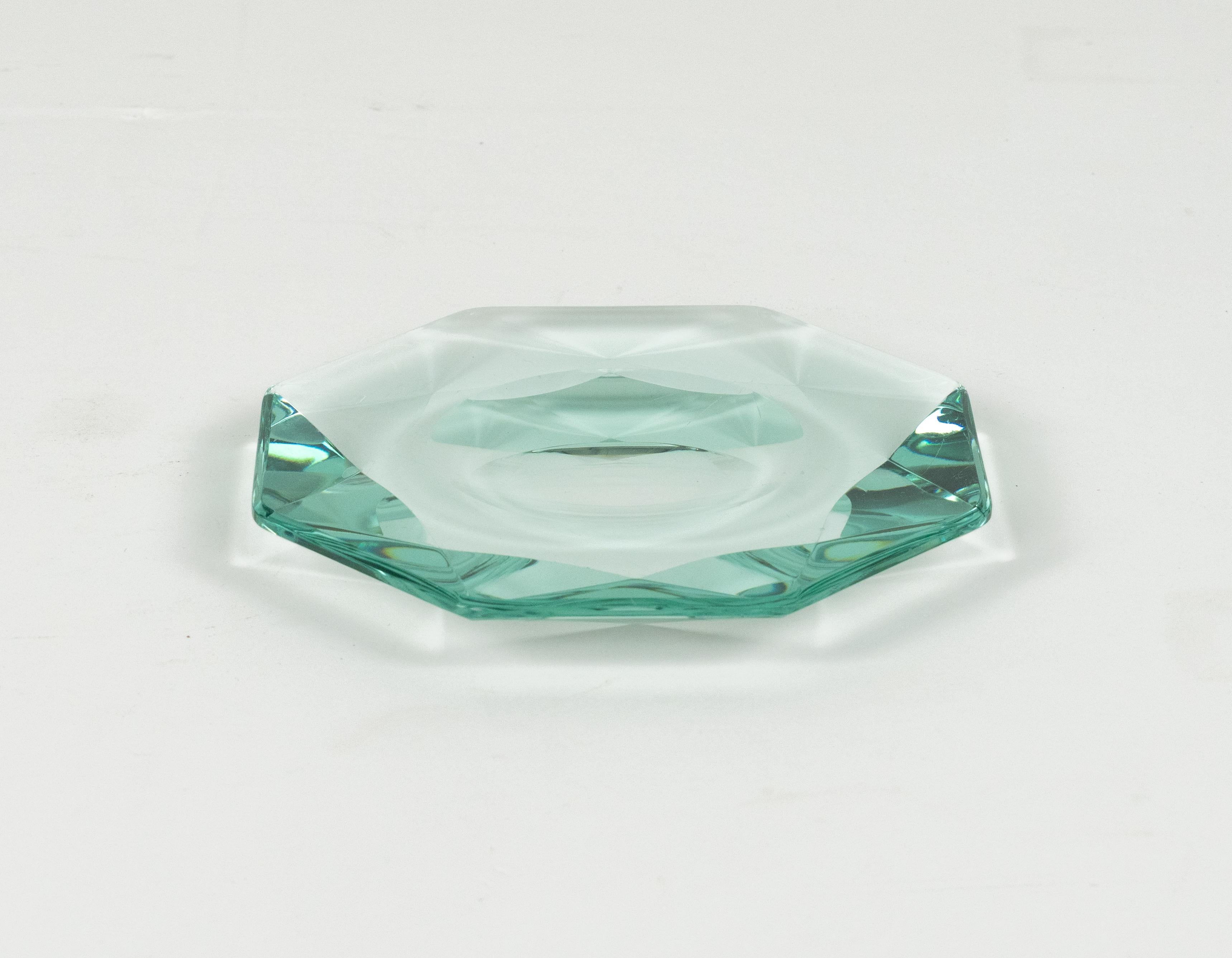 Mid-Century Modern Cendrier octogonal en verre vert du milieu du siècle dernier, style Fontana Arte, Italie, années 1960 en vente