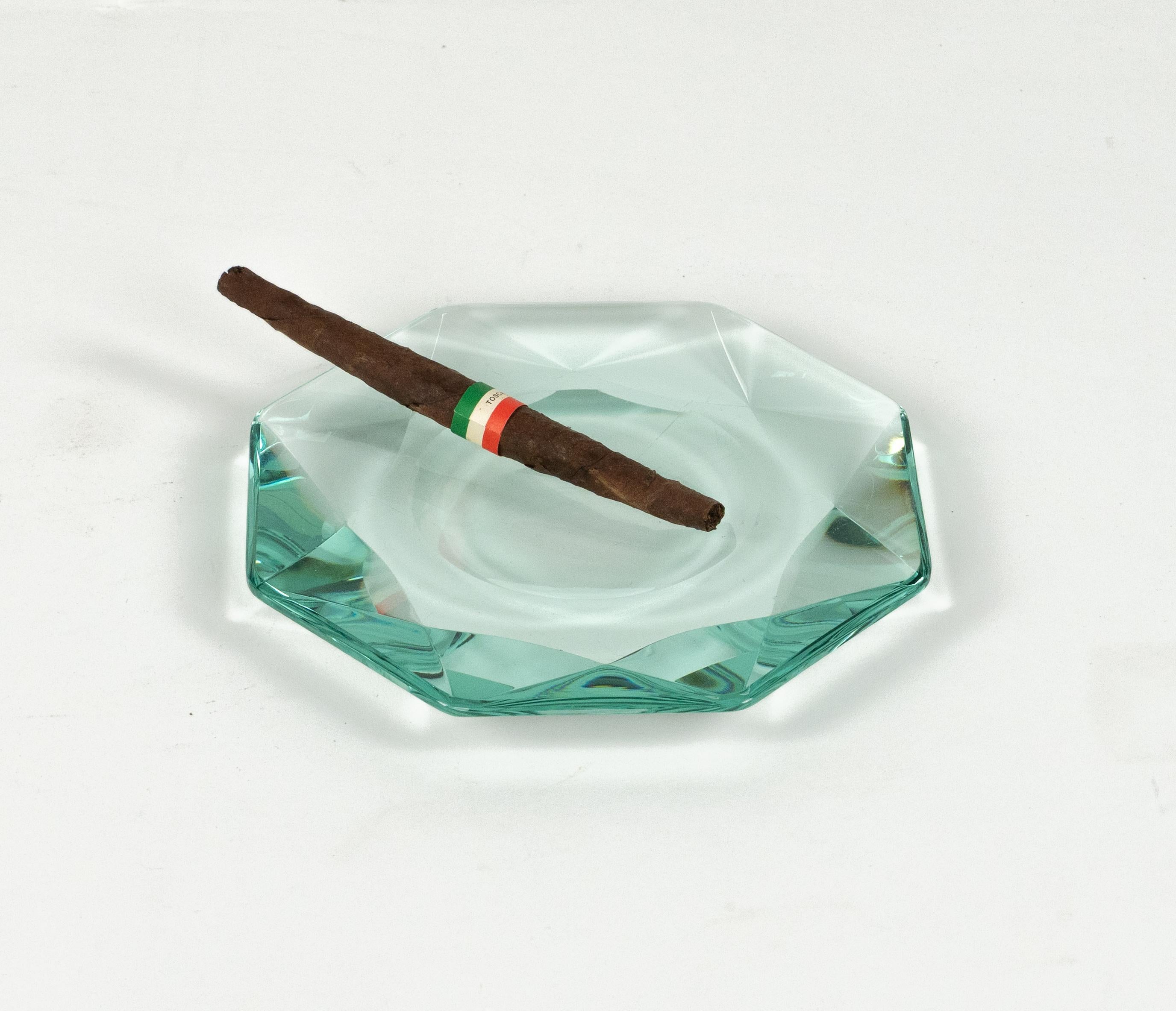italien Cendrier octogonal en verre vert du milieu du siècle dernier, style Fontana Arte, Italie, années 1960 en vente