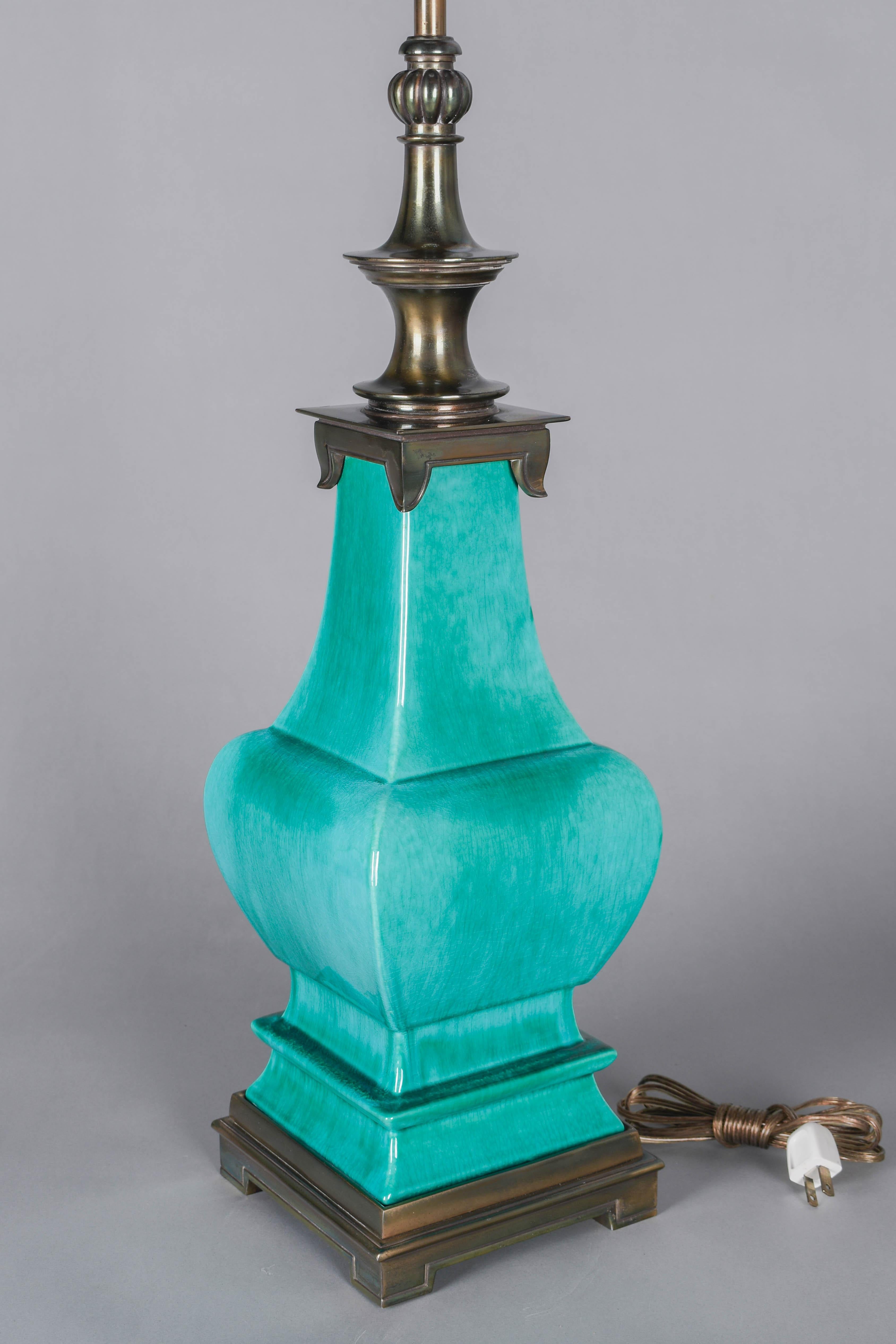 20ième siècle Lampe Stiffel du milieu du siècle en céramique verte émaillée en vente
