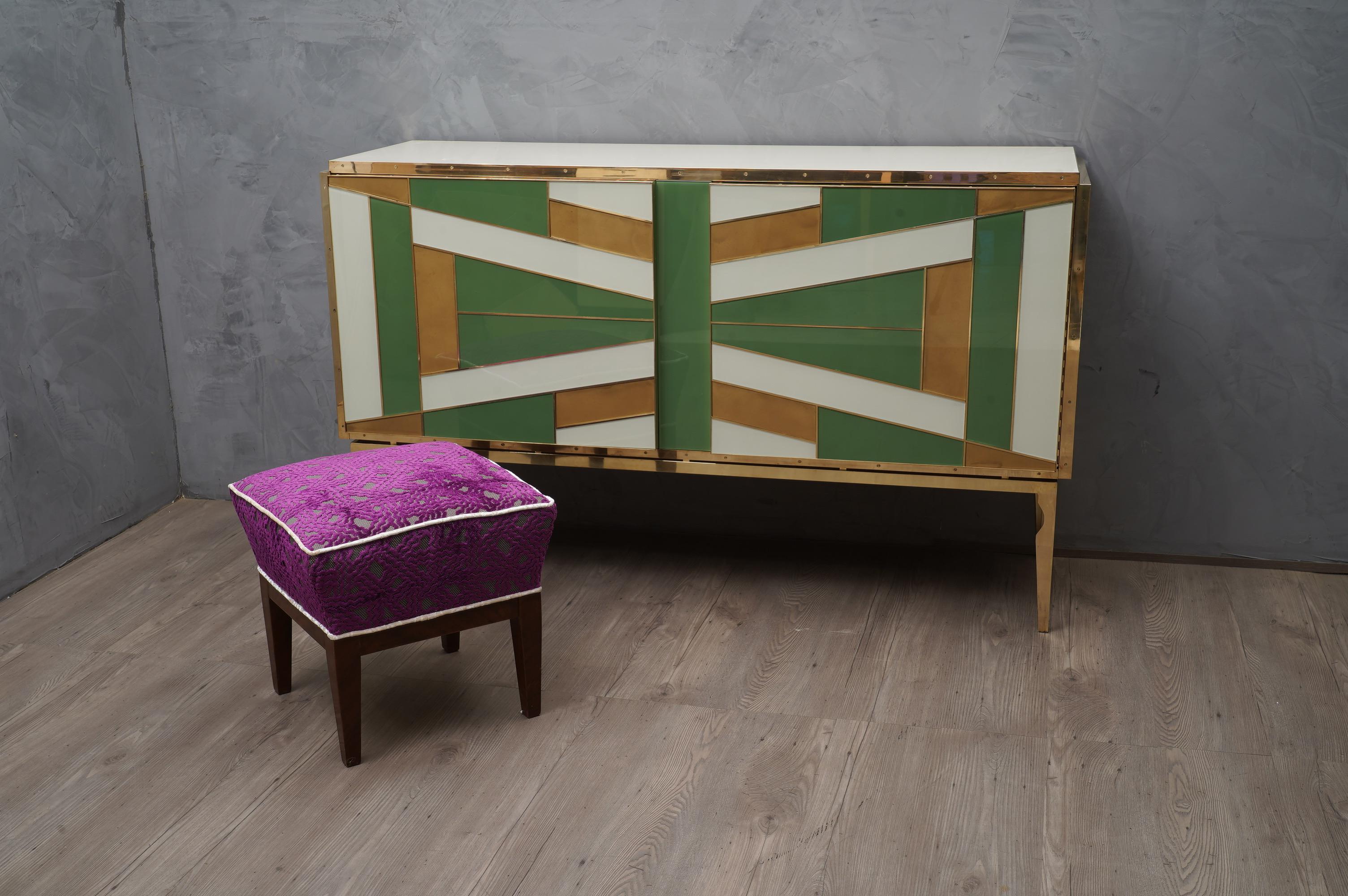 Mid-Century moderno Credenze in vetro colorato verde, oro e avorio di ispirazione midcentury, 2020