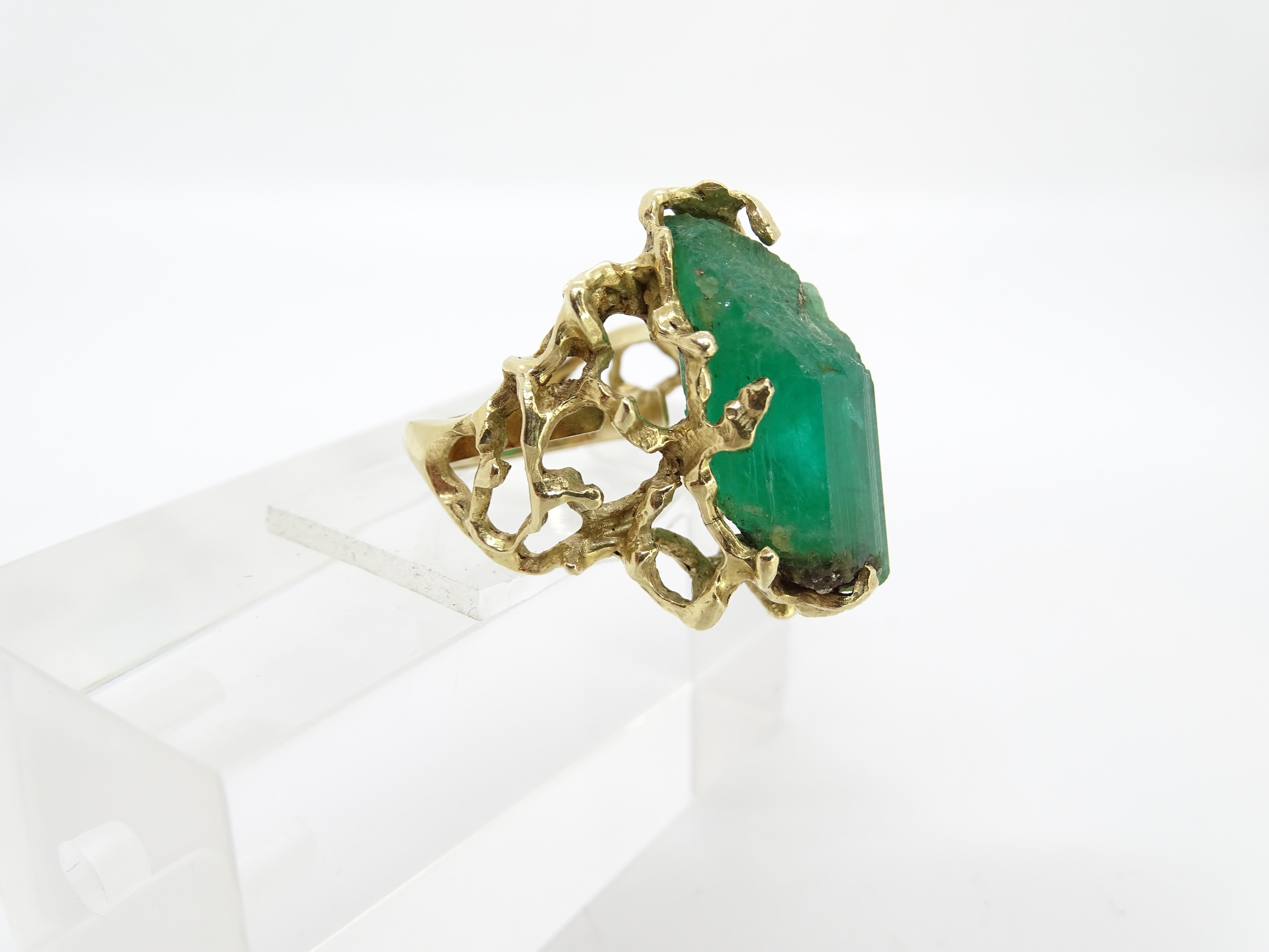 Midcentury green Italian ring, organic design, Beryl, 18kt gold For Sale 5
