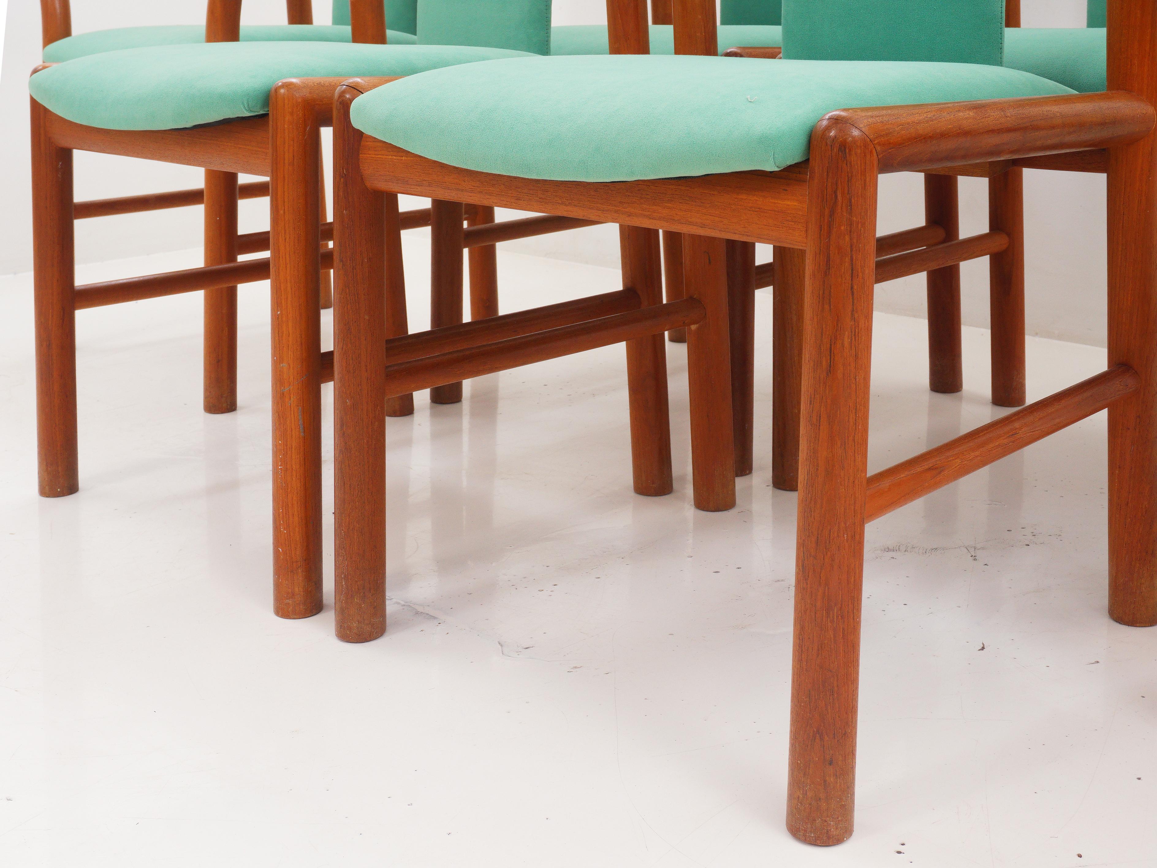 Chaises de salle à manger tapissées vertes du milieu du siècle, 1970 5
