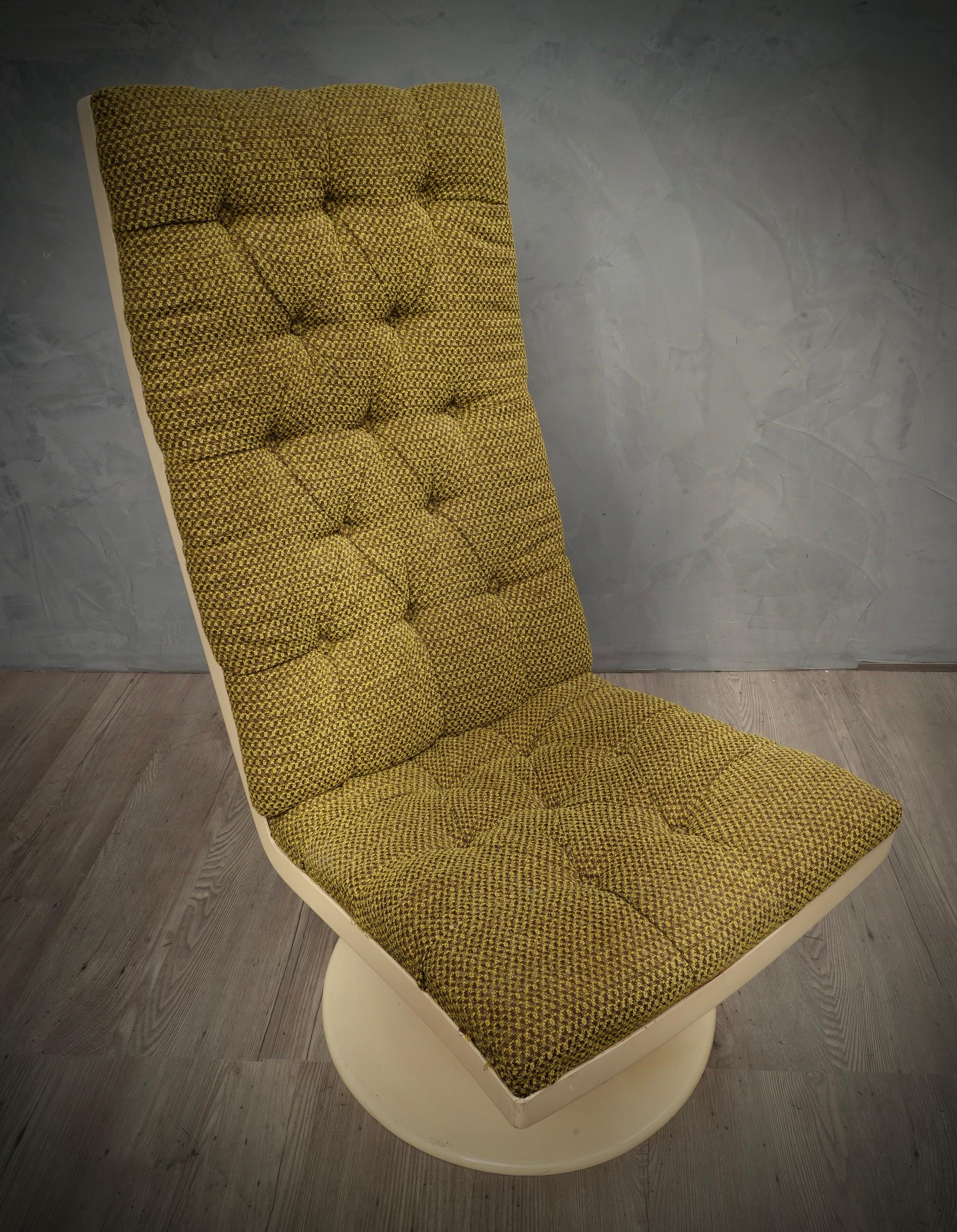 Italian Midcentury Green Velvet Armchairs and Pouf, 1970 For Sale
