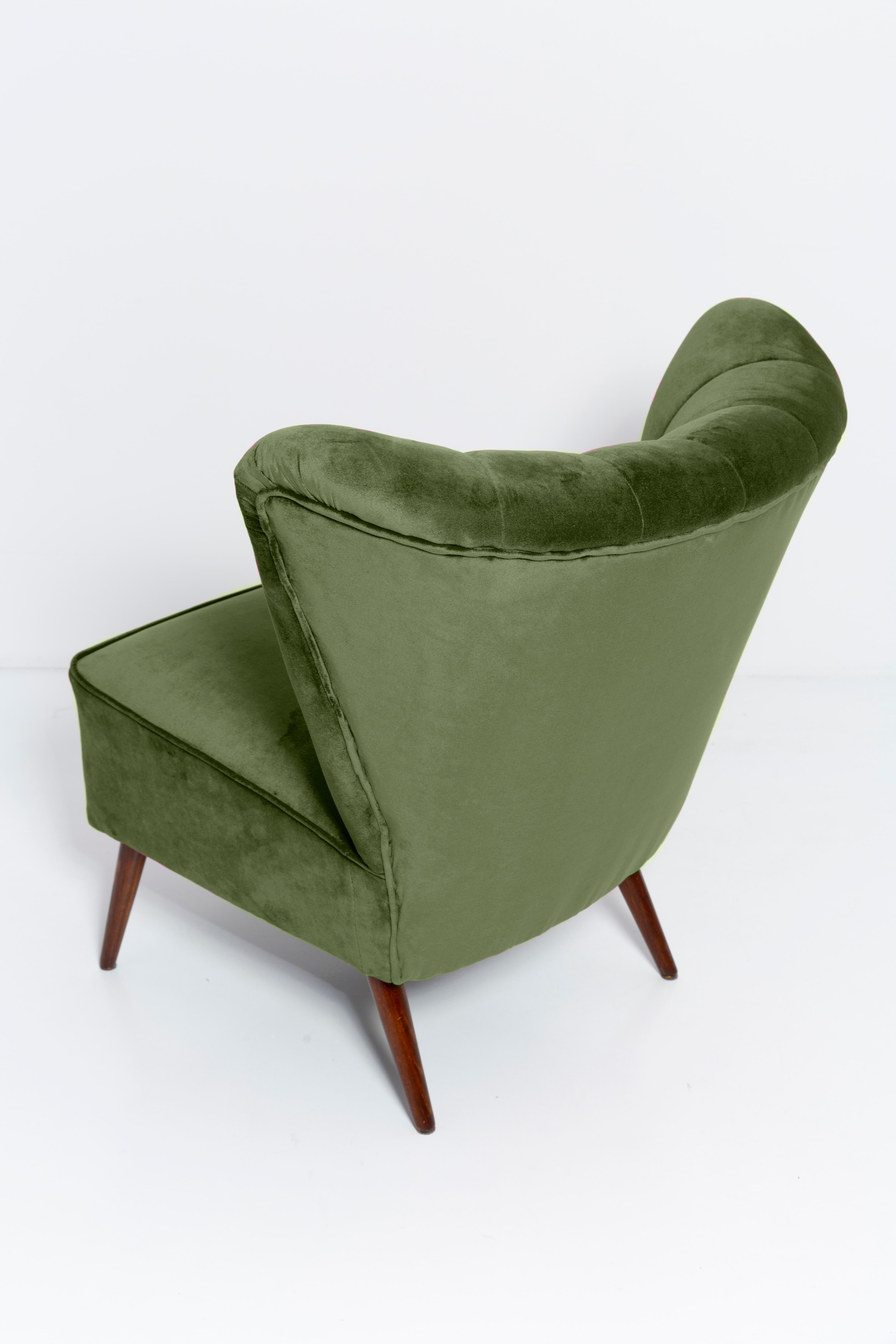 Midcentury Green Velvet Club Armchair, Europe, 1960s For Sale 5