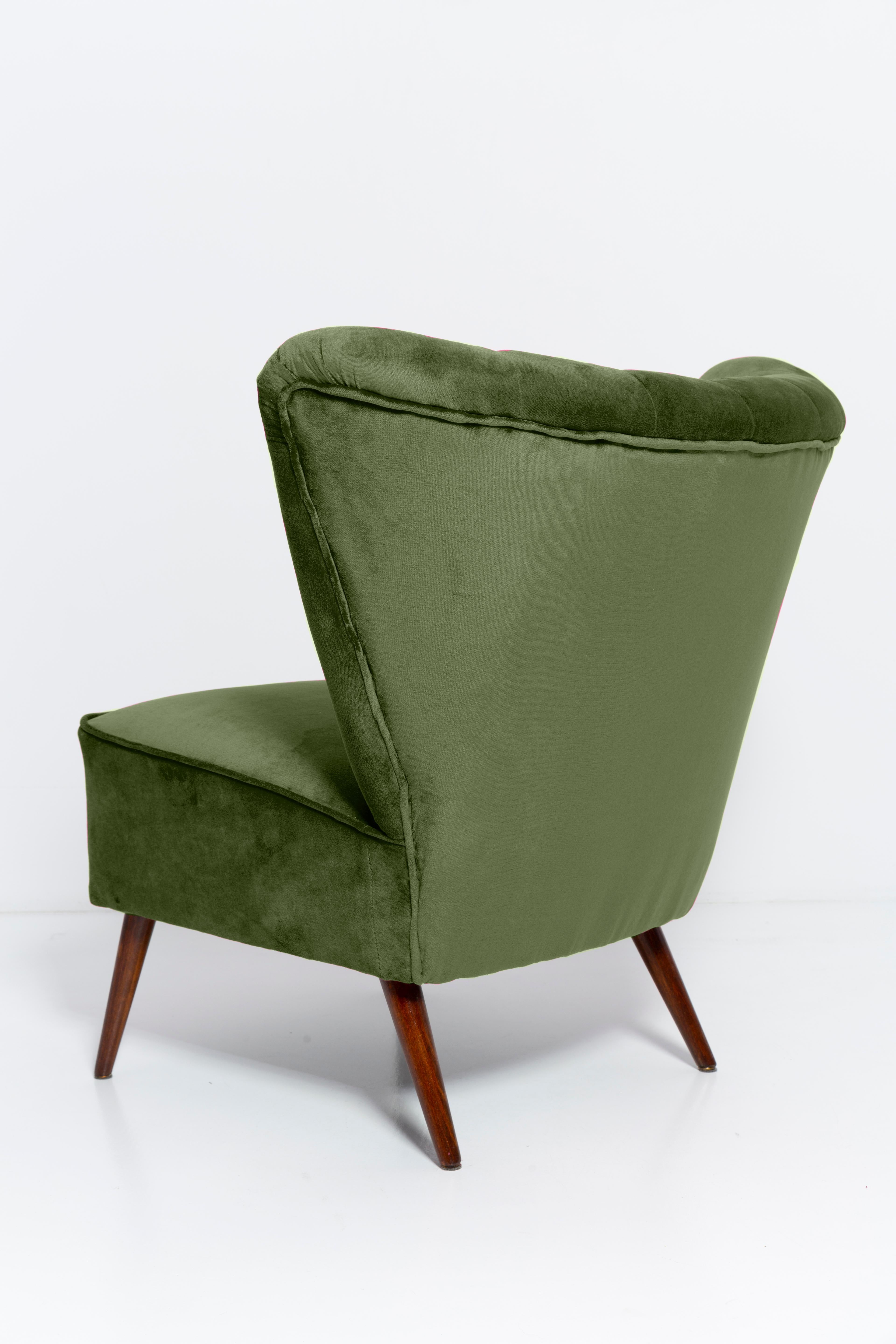 Midcentury Green Velvet Club Armchair, Europe, 1960s For Sale 6