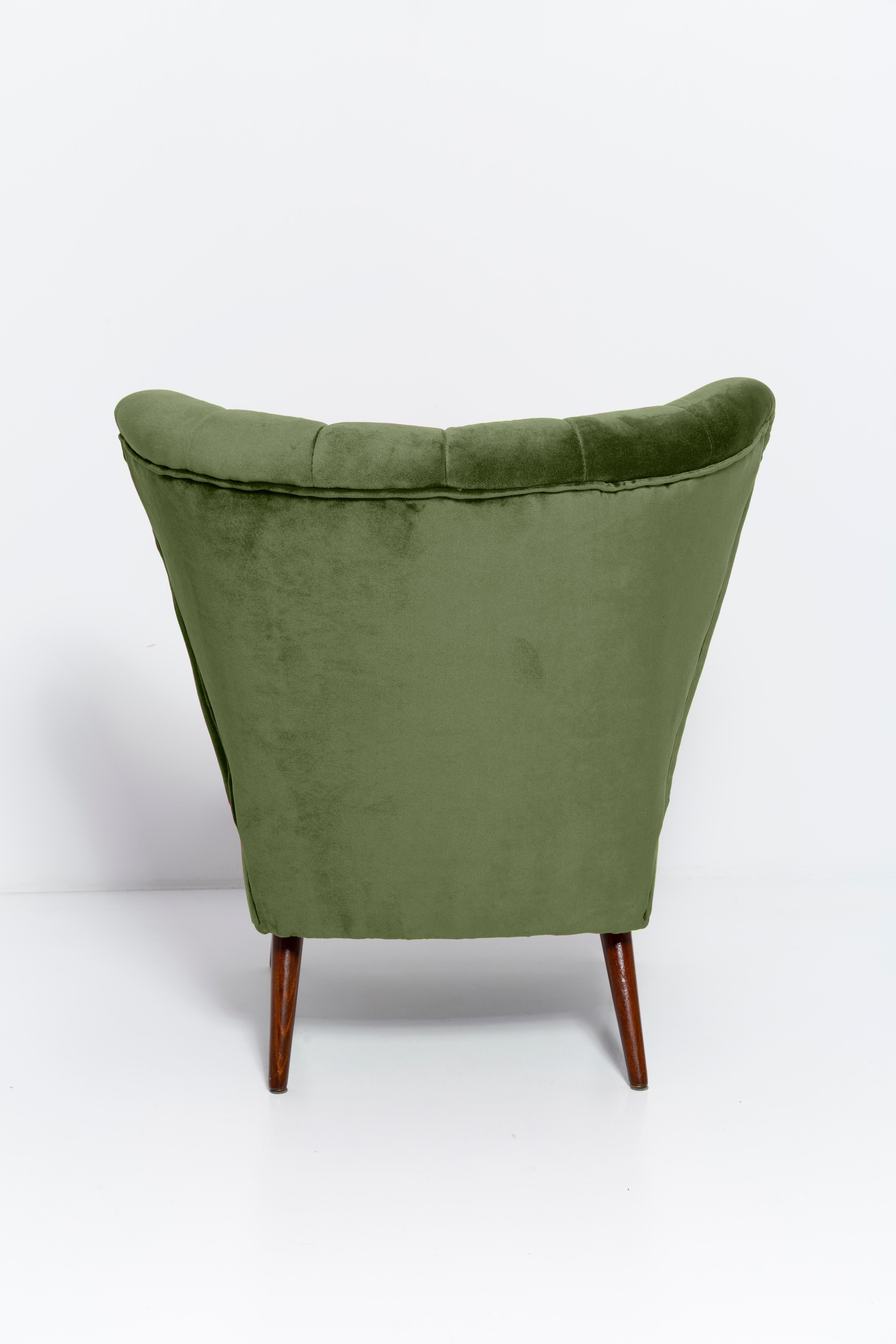 Midcentury Green Velvet Club Armchair, Europe, 1960s For Sale 7