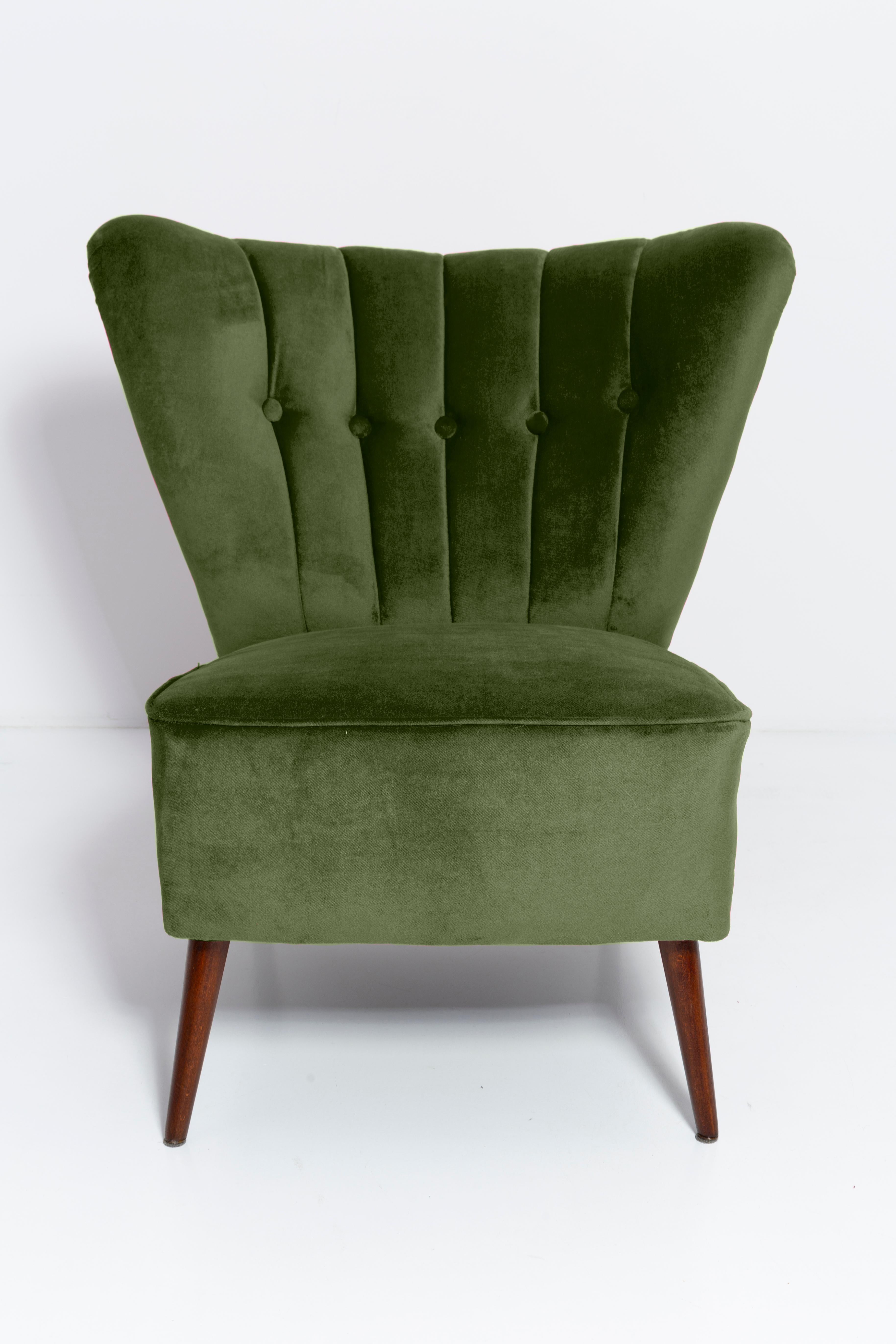 Midcentury Green Velvet Club Armchair, Europe, 1960s For Sale 1