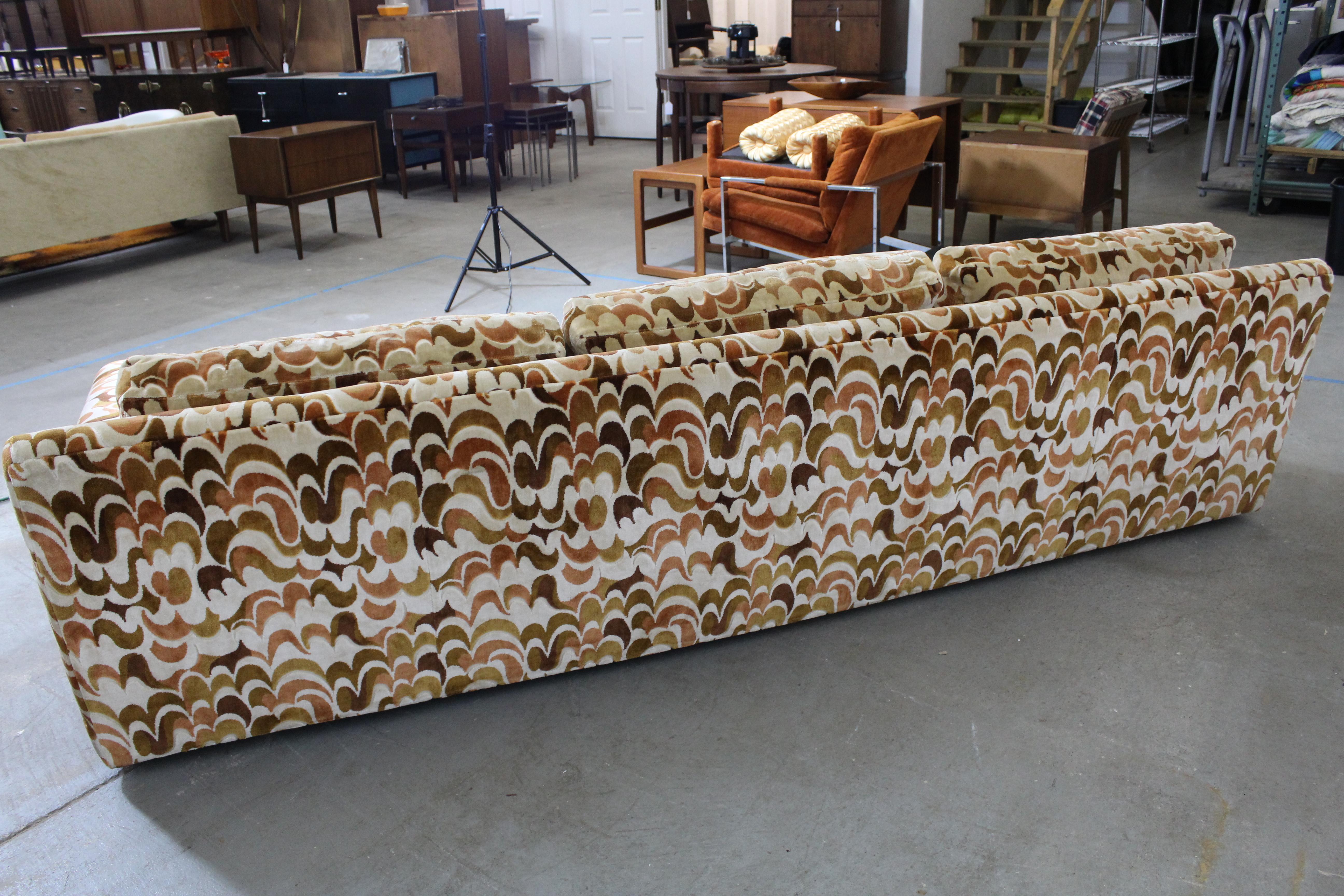 Midcentury Groovy Sofa by Milo Baughman for Selig 5