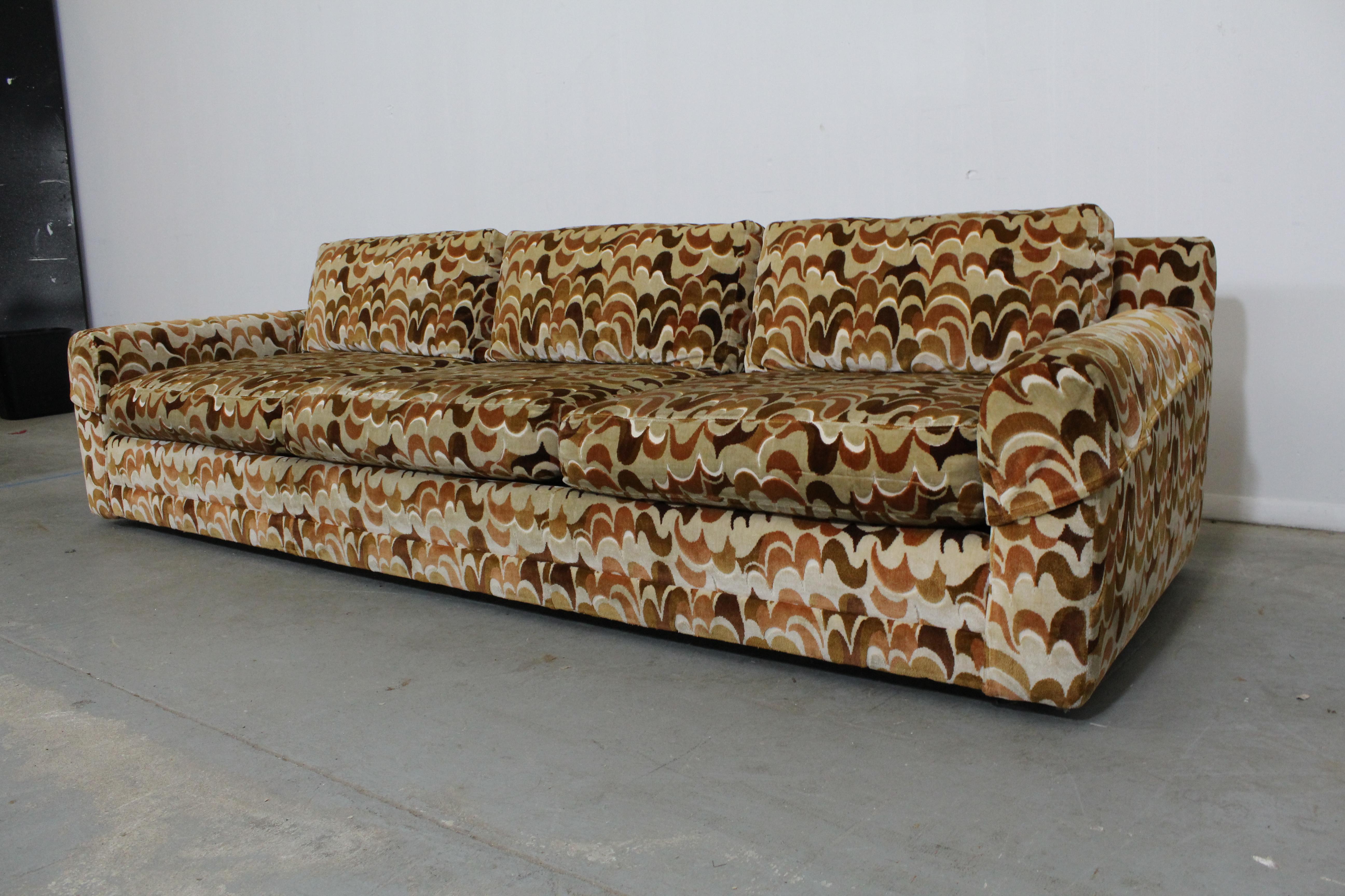 Midcentury Groovy Sofa by Milo Baughman for Selig In Good Condition In Wilmington, DE