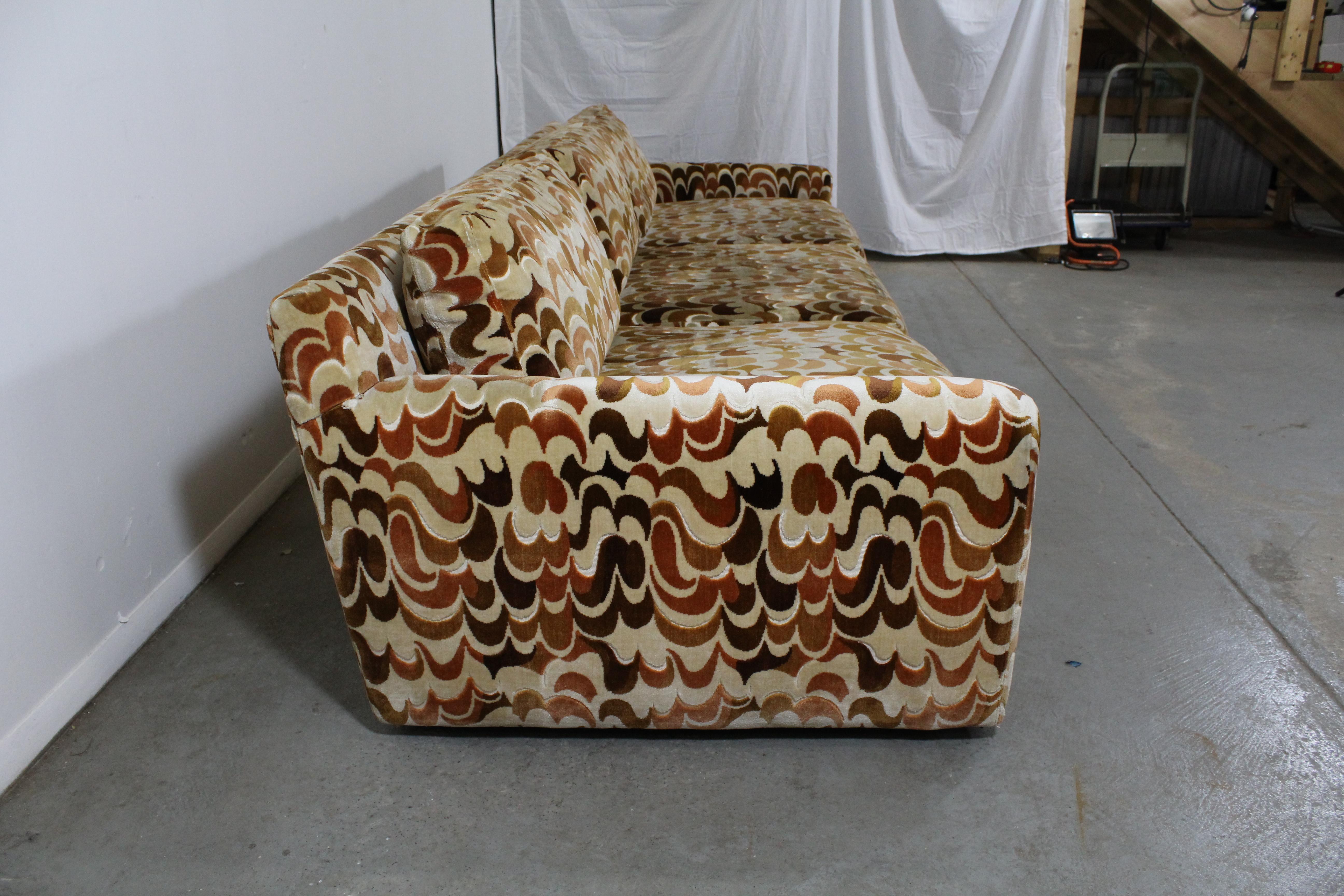 Midcentury Groovy Sofa by Milo Baughman for Selig 1