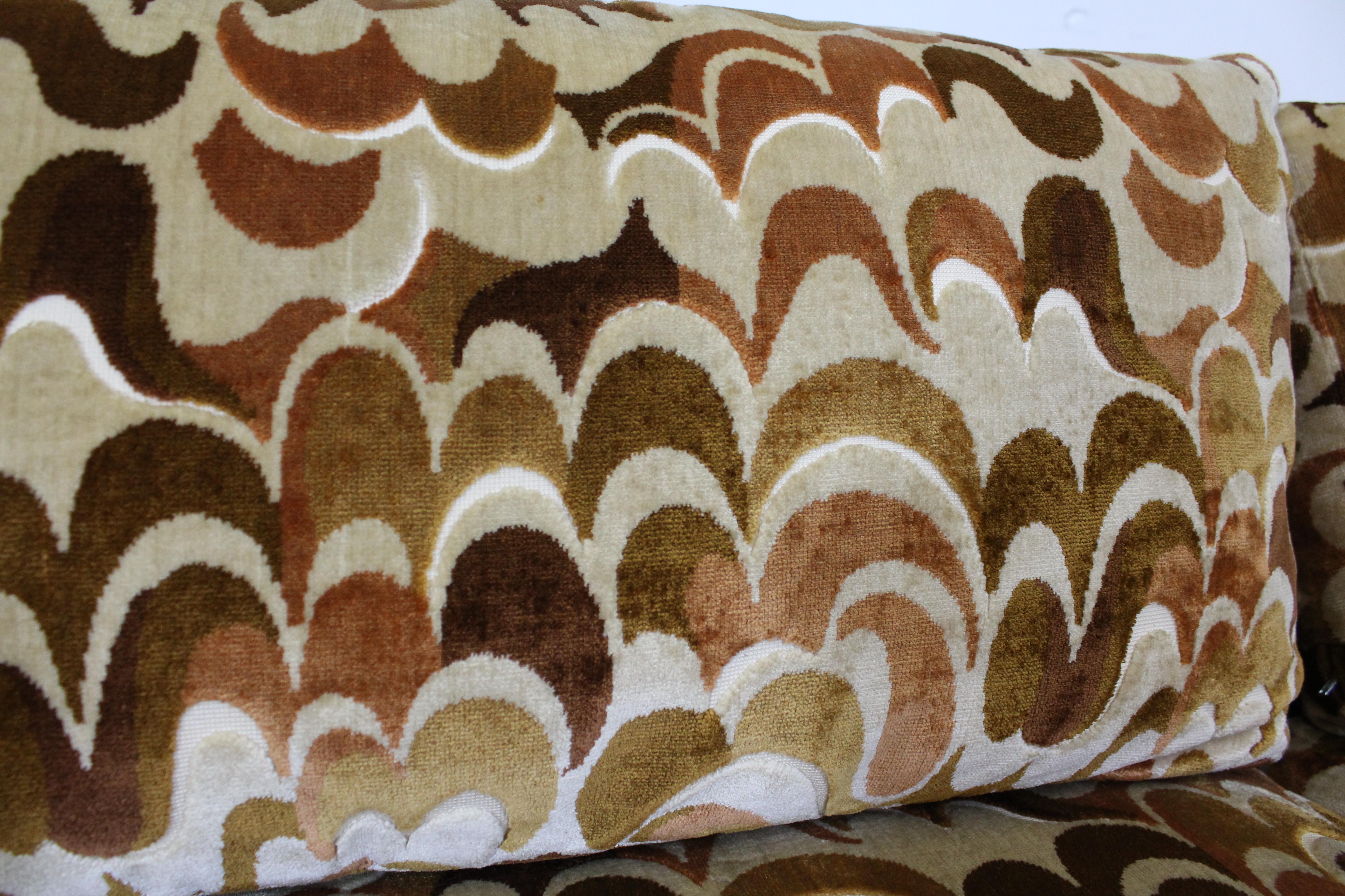 Midcentury Groovy Sofa by Milo Baughman for Selig 3
