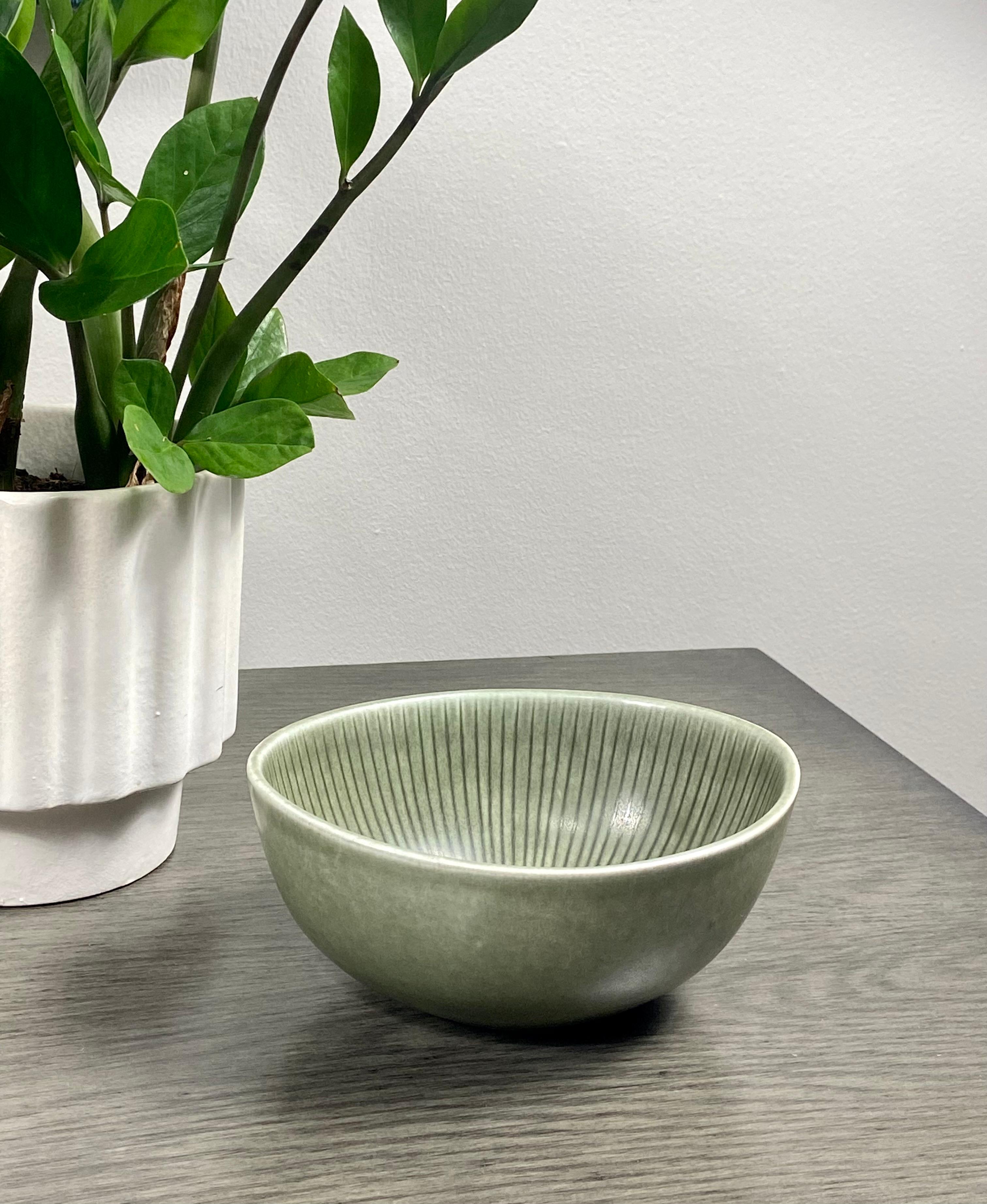 Swedish Midcentury Gunnar Nylund Bowl for Rörstrand Sweden For Sale