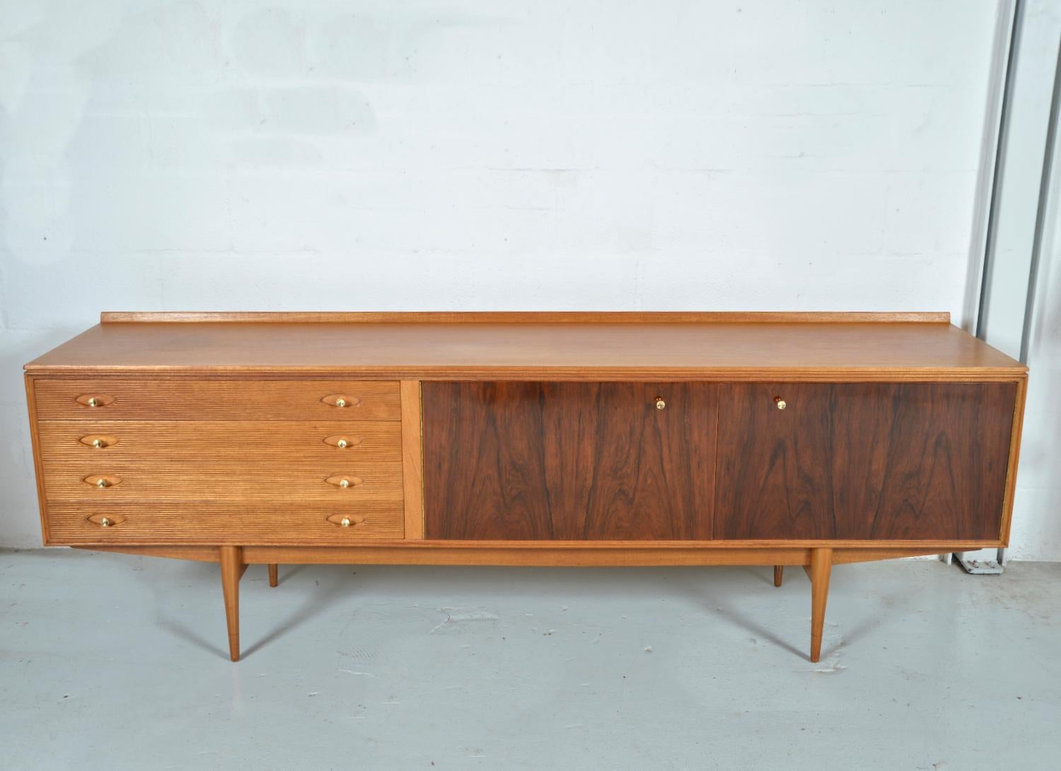 Midcentury Hamilton Sideboard Credenza Robert Heritage for Archie Shine 1950s UK In Good Condition For Sale In Sherborne, Dorset