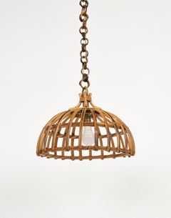 Lampadario a sospensione in rattan e bambù realizzato a mano nel Medioevo, Italia, anni '70
