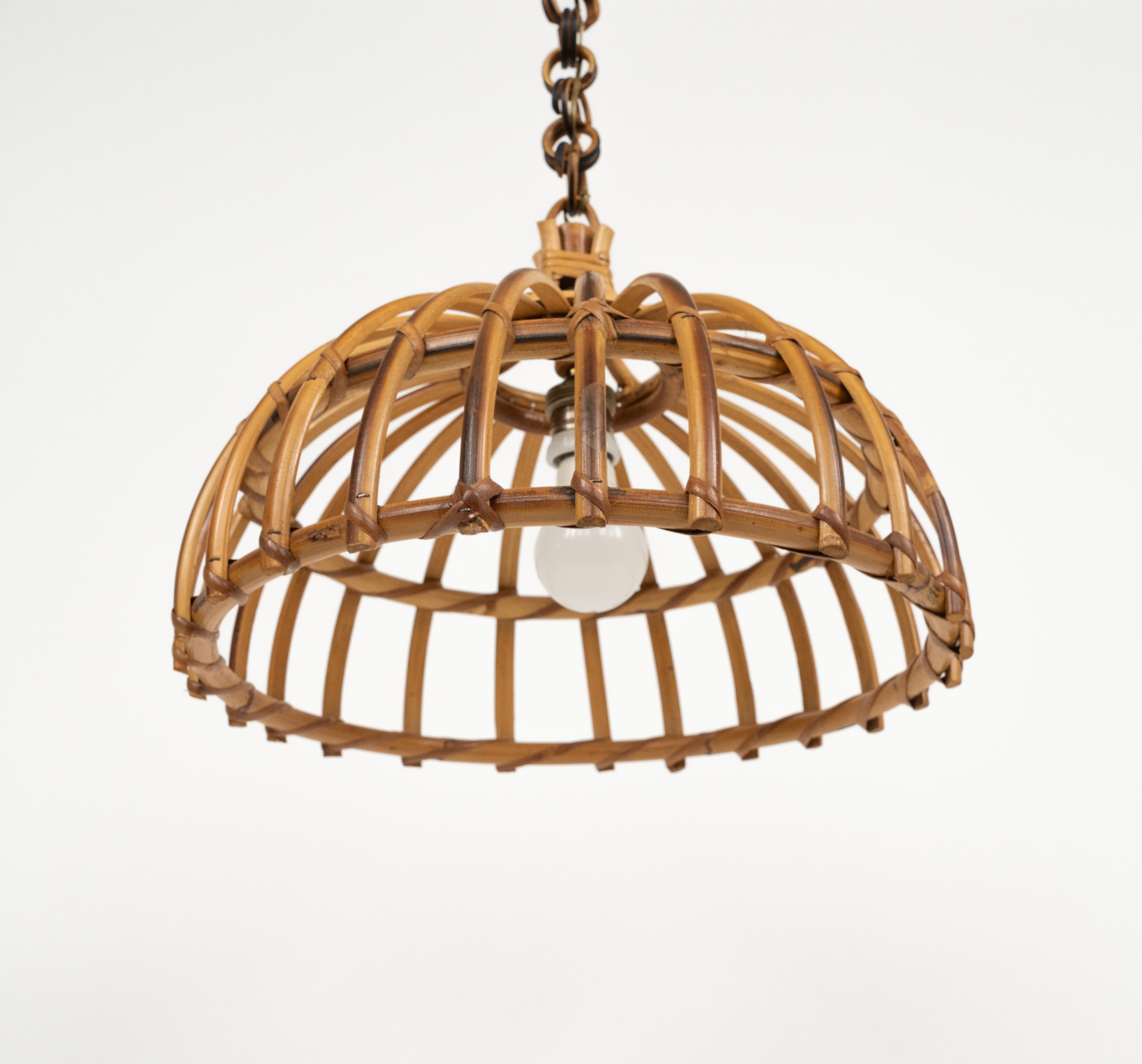 Midcentury Hand-Crafted Rattan and Bamboo Chandelier Pendant, Italy 1970s In Good Condition For Sale In Rome, IT