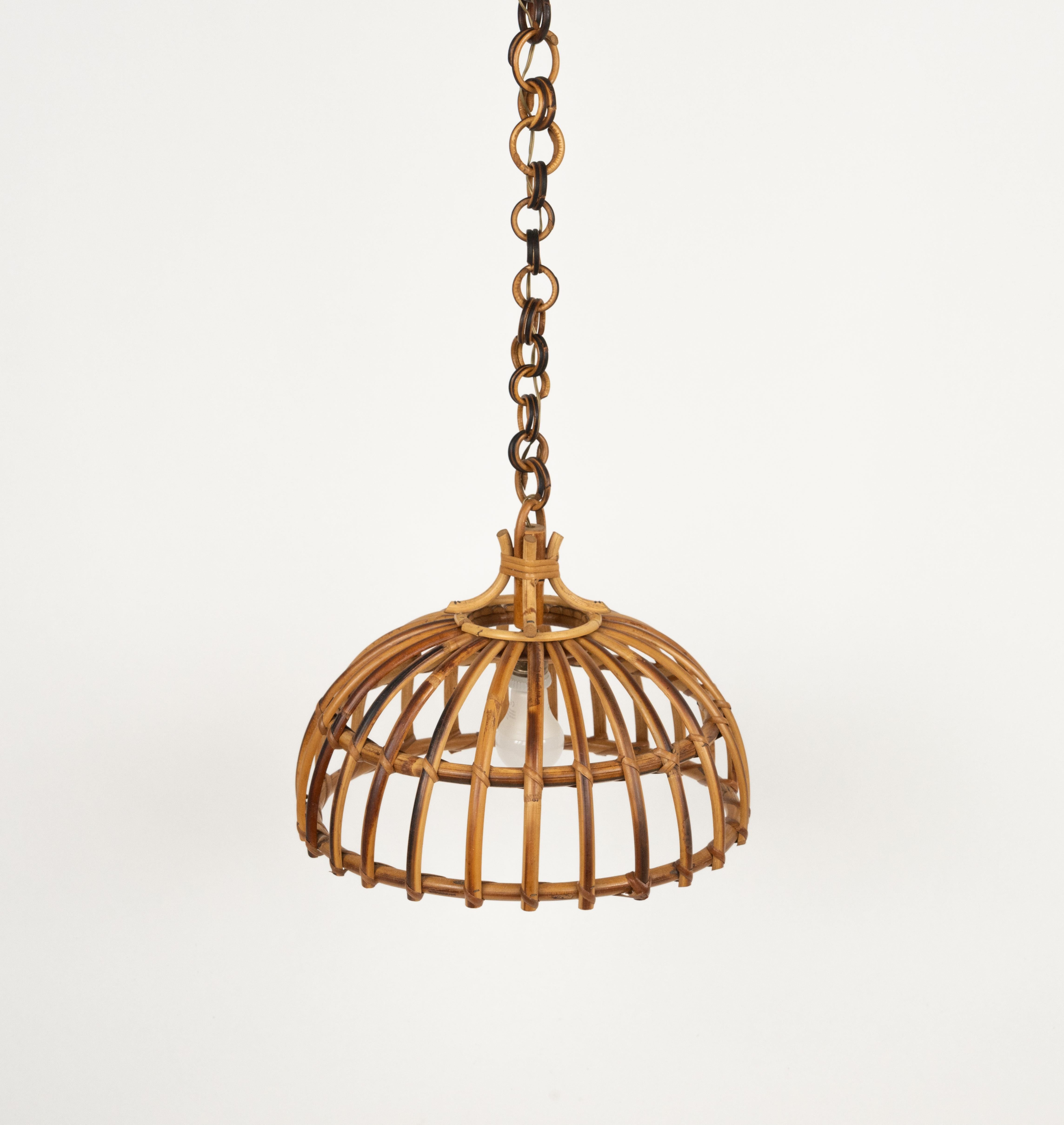 Midcentury Hand-Crafted Rattan and Bamboo Chandelier Pendant, Italy 1970s For Sale 1