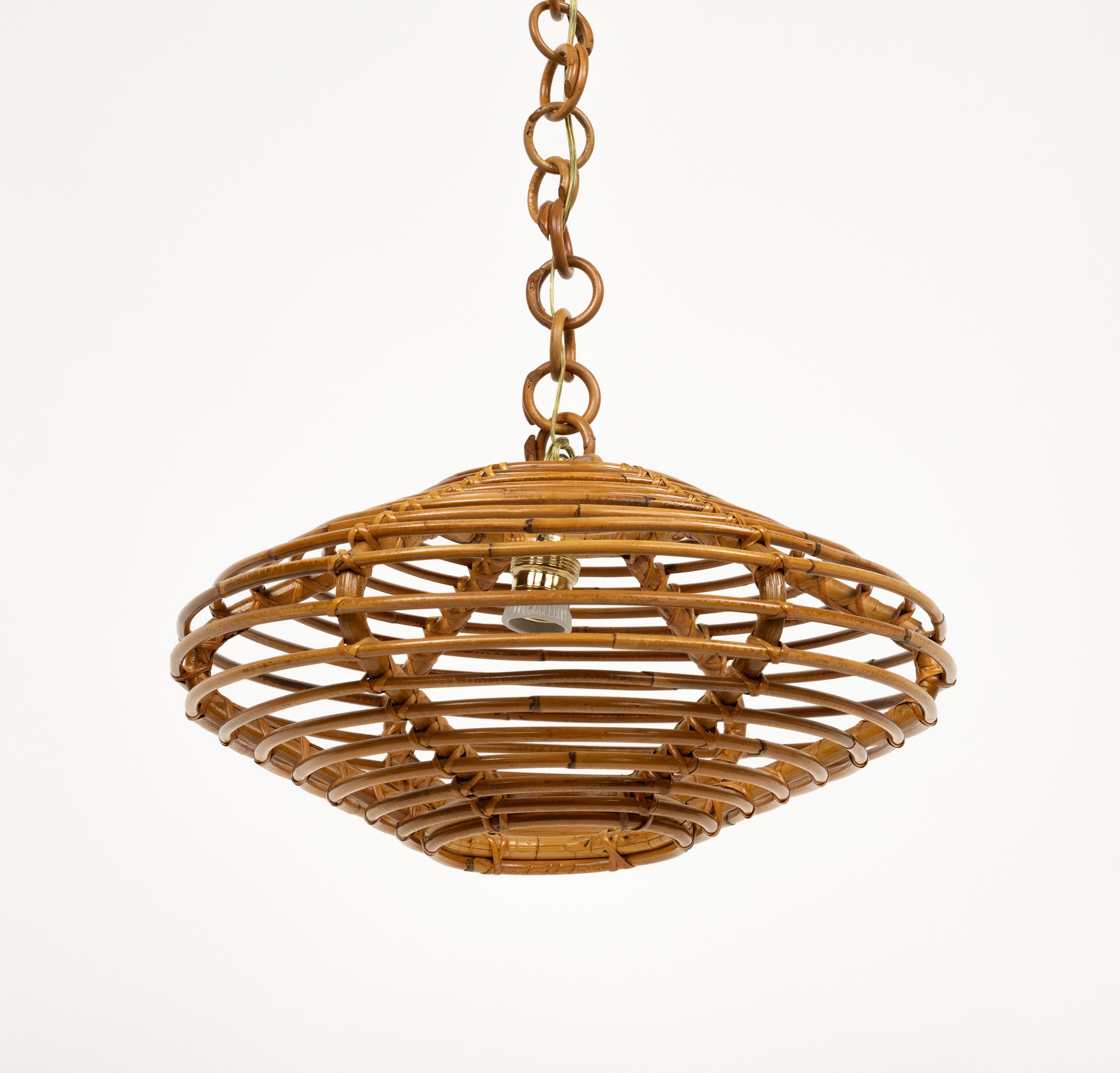 Handgefertigter Rattan-Kronleuchter im Louis Sognot-Stil aus der Mitte des Jahrhunderts, Italien 1960er Jahre im Angebot 4