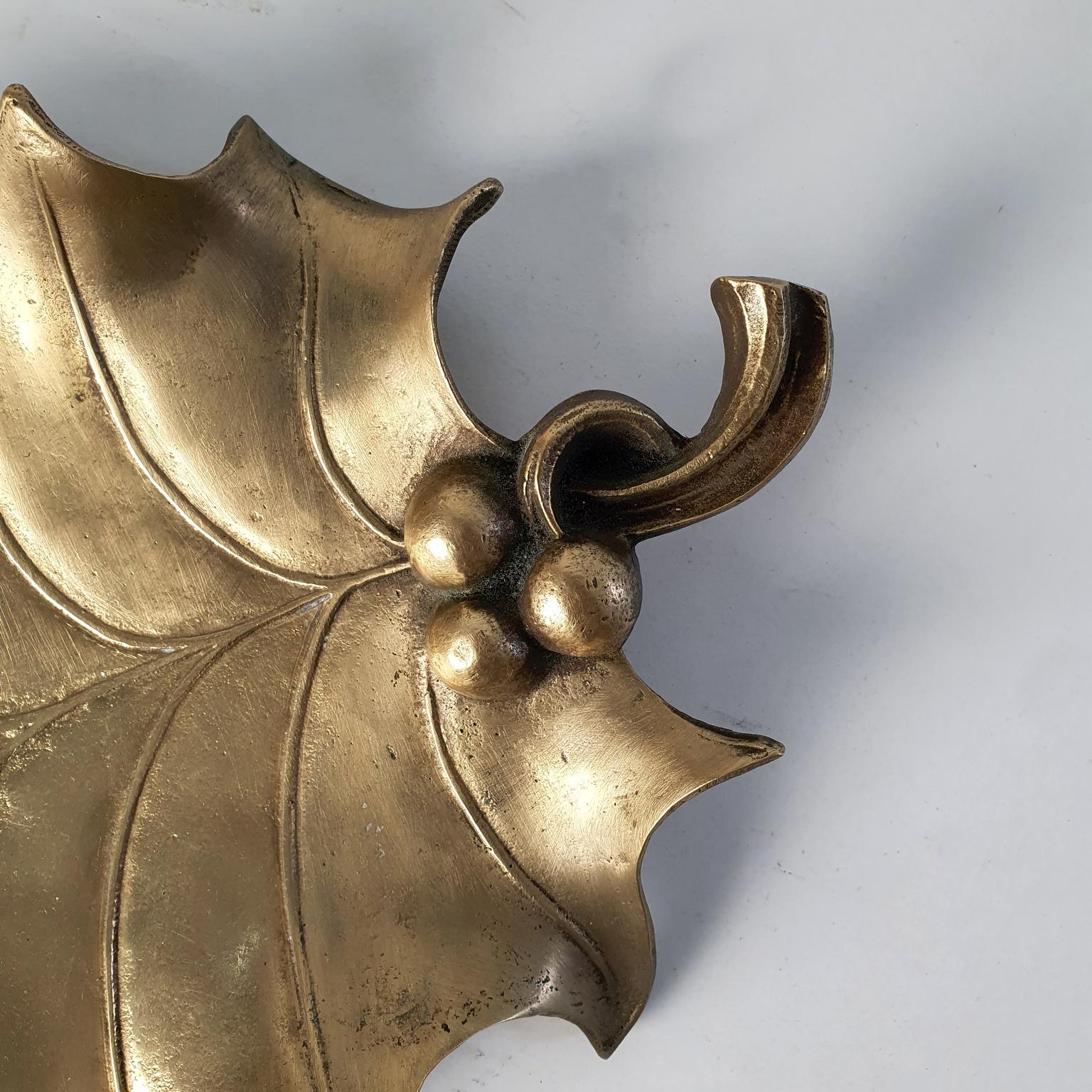 20th Century Midcentury Handmade Holly Leaf Tray Italy For Sale