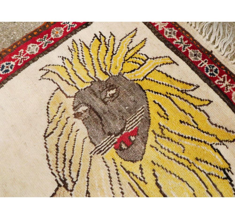 Midcentury Handmade Persian Folk Pictorial Lion Accent Rug In Good Condition In New York, NY