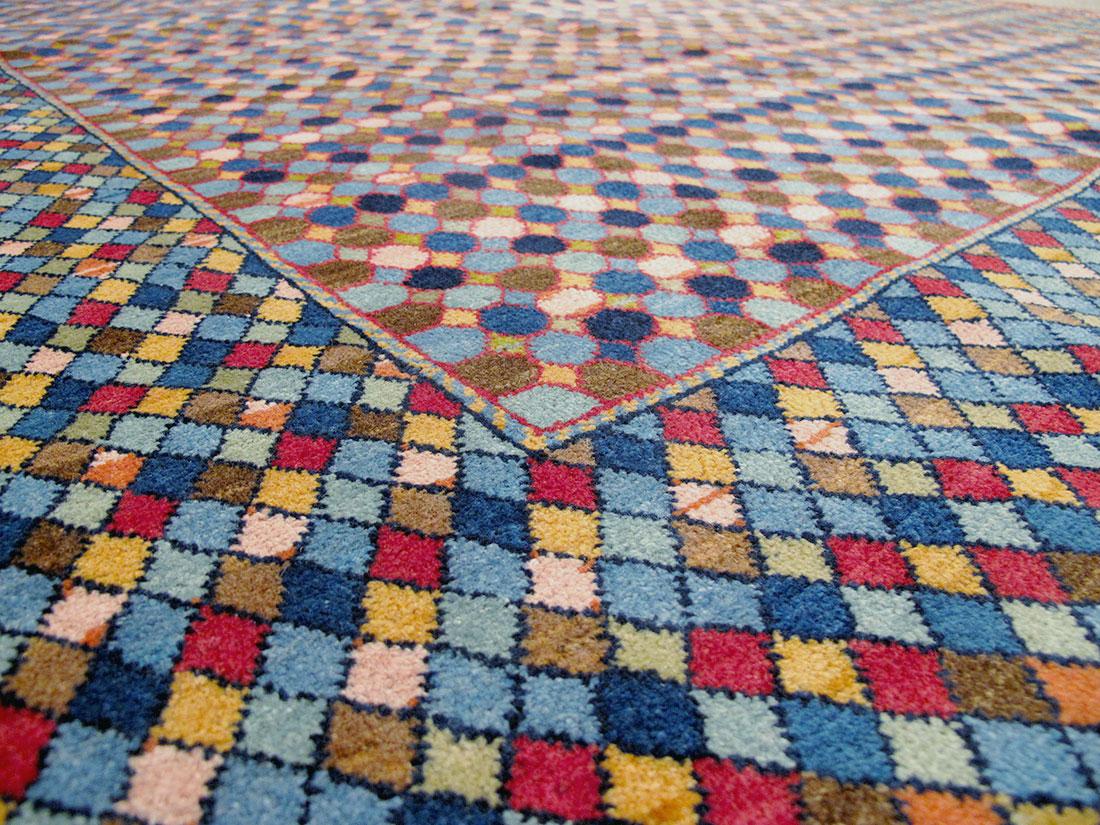 Tappeto d'accento persiano di metà secolo fatto a mano in stile Kashan Art Deco in vendita 1