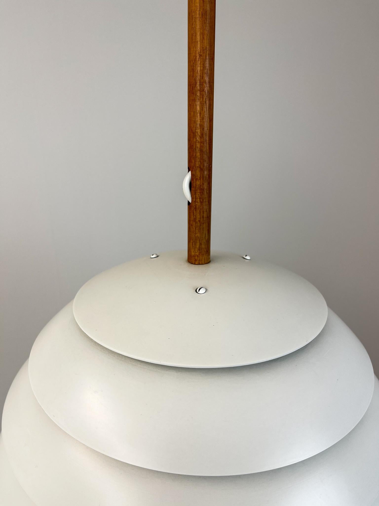 Midcentury Hans-Agne Jakobsson Lamingo T325 Ceiling Lamp, Sweden, 1950s In Good Condition In Hillringsberg, SE