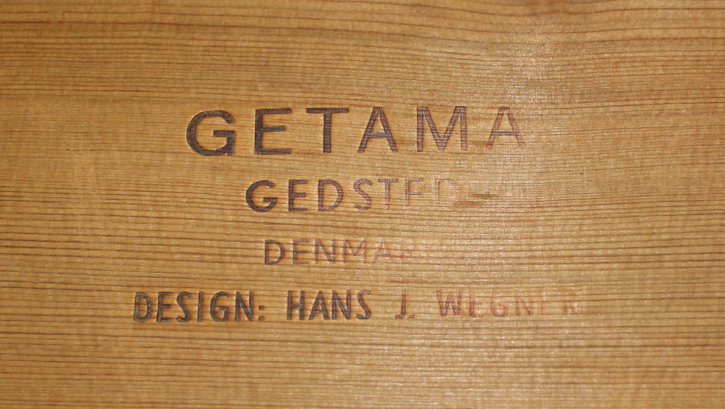 Midcentury Hans J Wegner GE-236/4 Oak Sofa by GETAMA For Sale 4