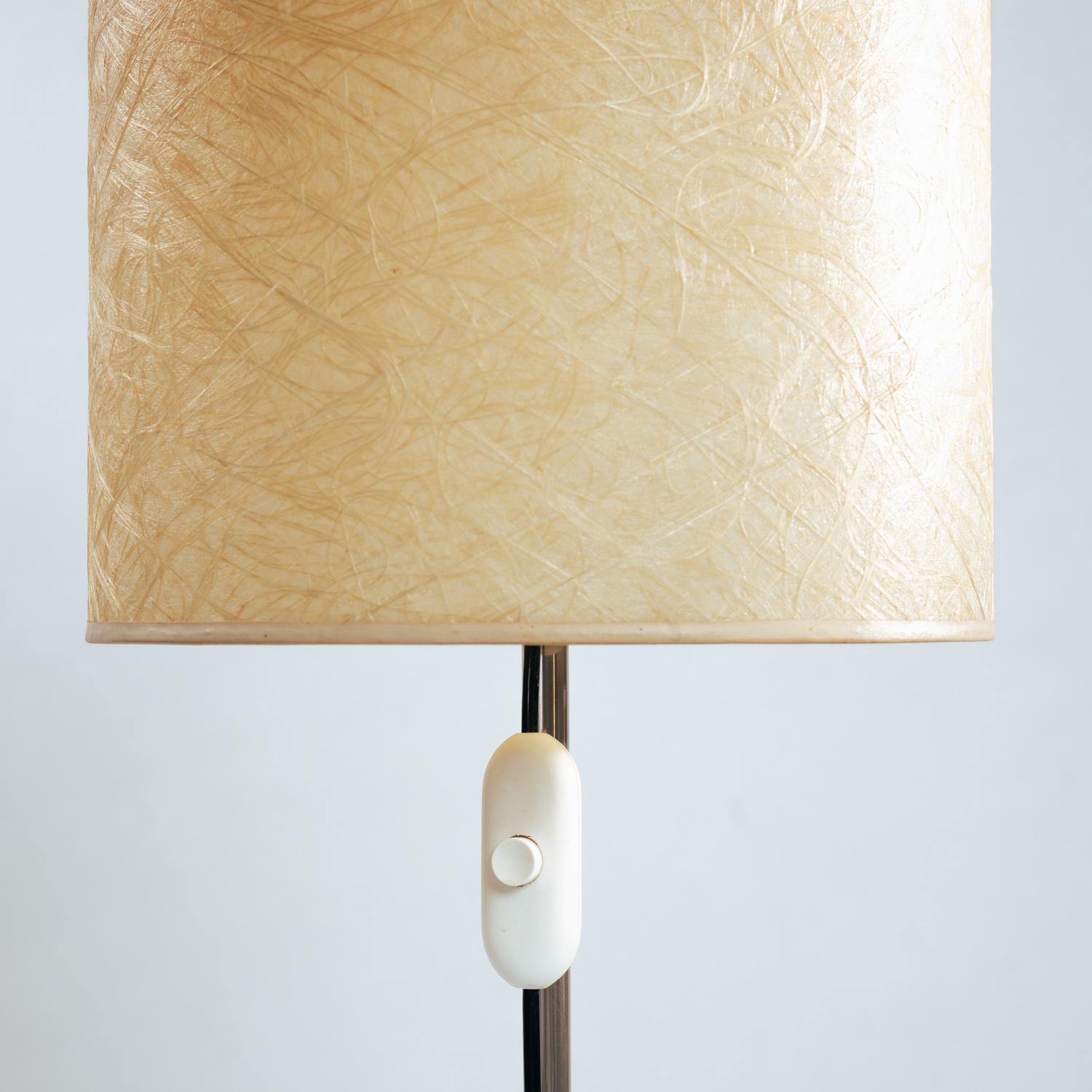 Mitte des Jahrhunderts höhenverstellbare Stehleuchte aus Fiberglas, 1960er Jahre im Angebot 3