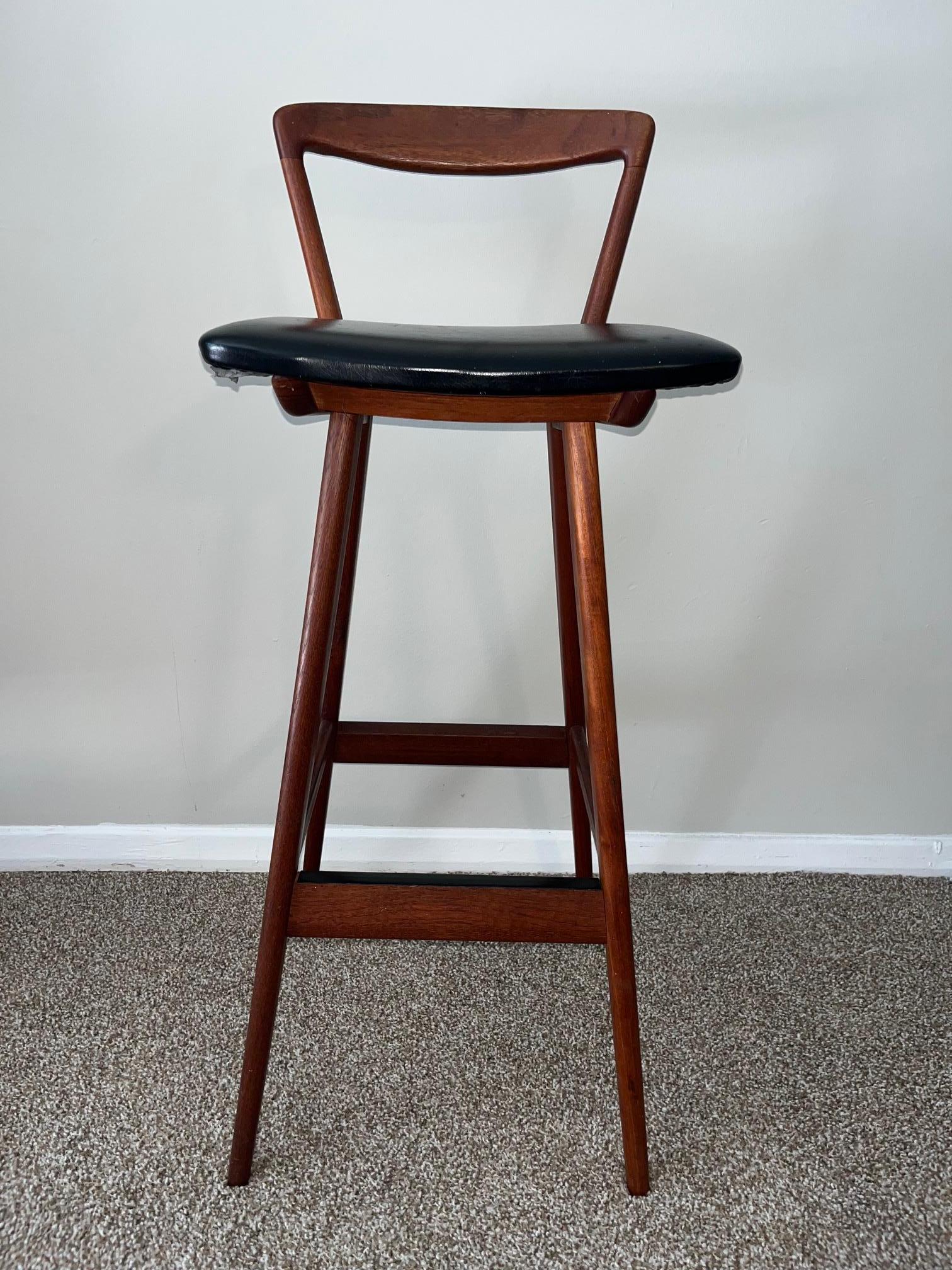 Tabouret de bar en teck Henry Rosengren Hansen, milieu de siècle en vente 1