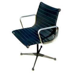 Midcentury Heran Miller Aluminum Swivel Chair Midcentury Heran Miller Aluminum Swivel Chair