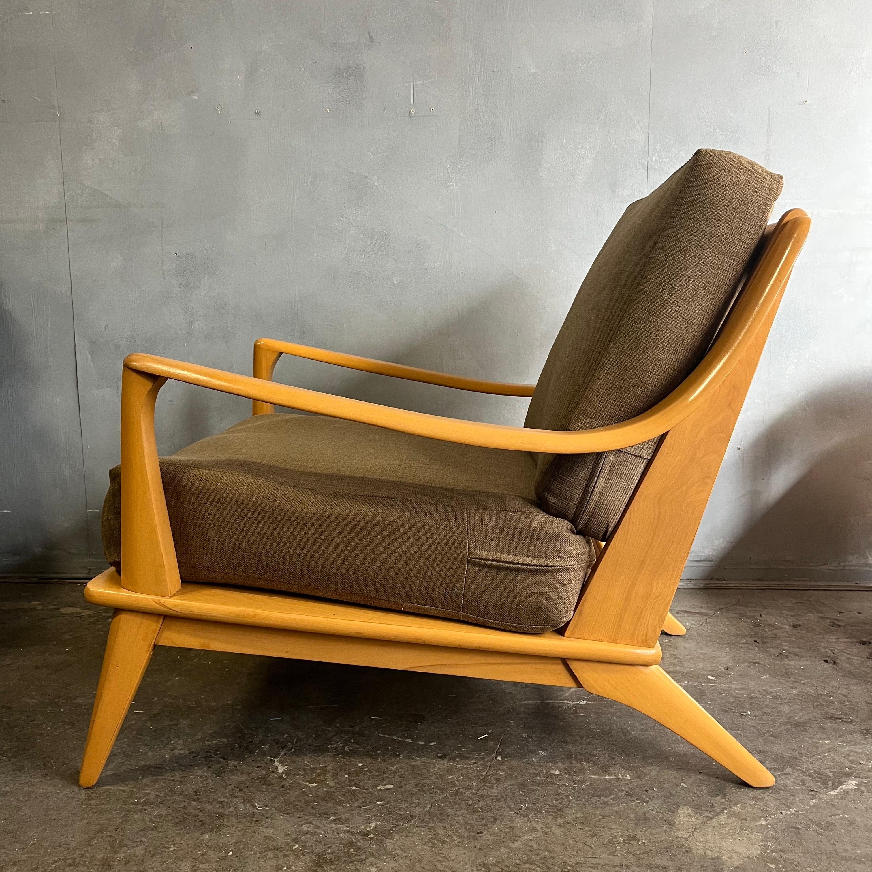 Wonderful condition heywood wakefield lounge chair CM929 davenport and CM927 armchair in the champagne finish.