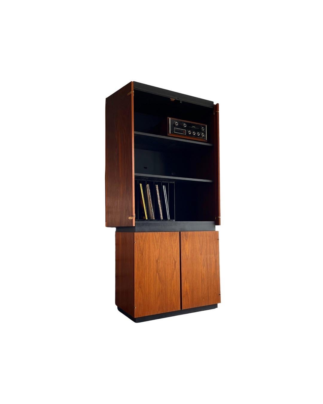 stereo stack cabinet